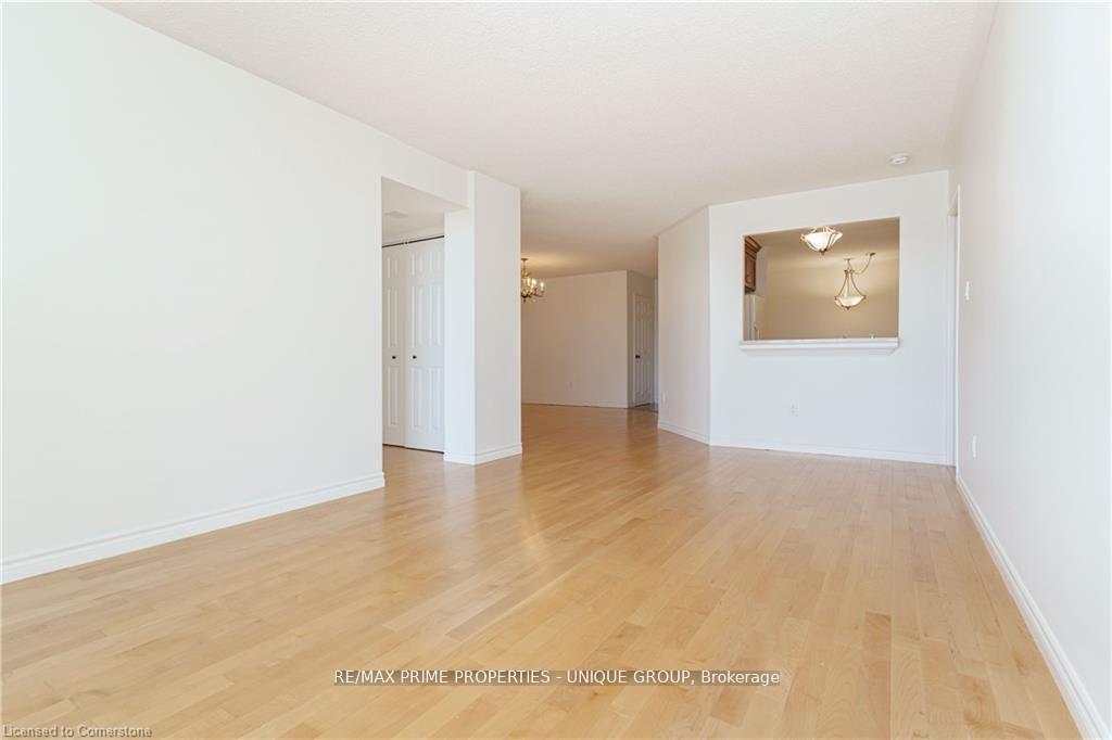 Photo 11 of Unit 827, 25 Austin Drive, Markham, Markville — HOMEH