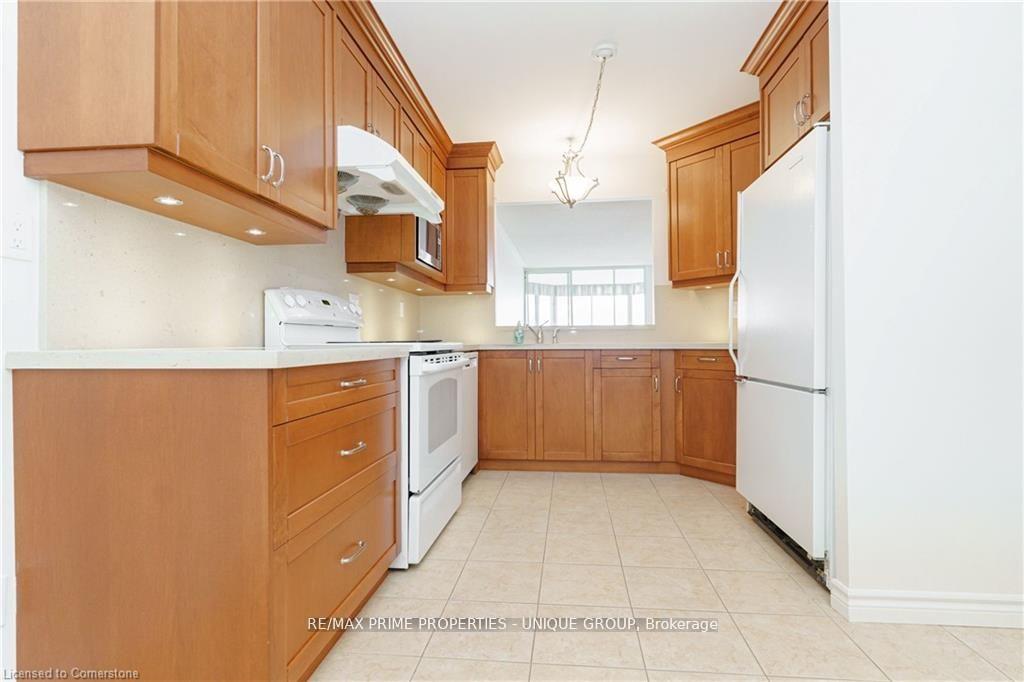 Photo 13 of Unit 827, 25 Austin Drive, Markham, Markville — HOMEH