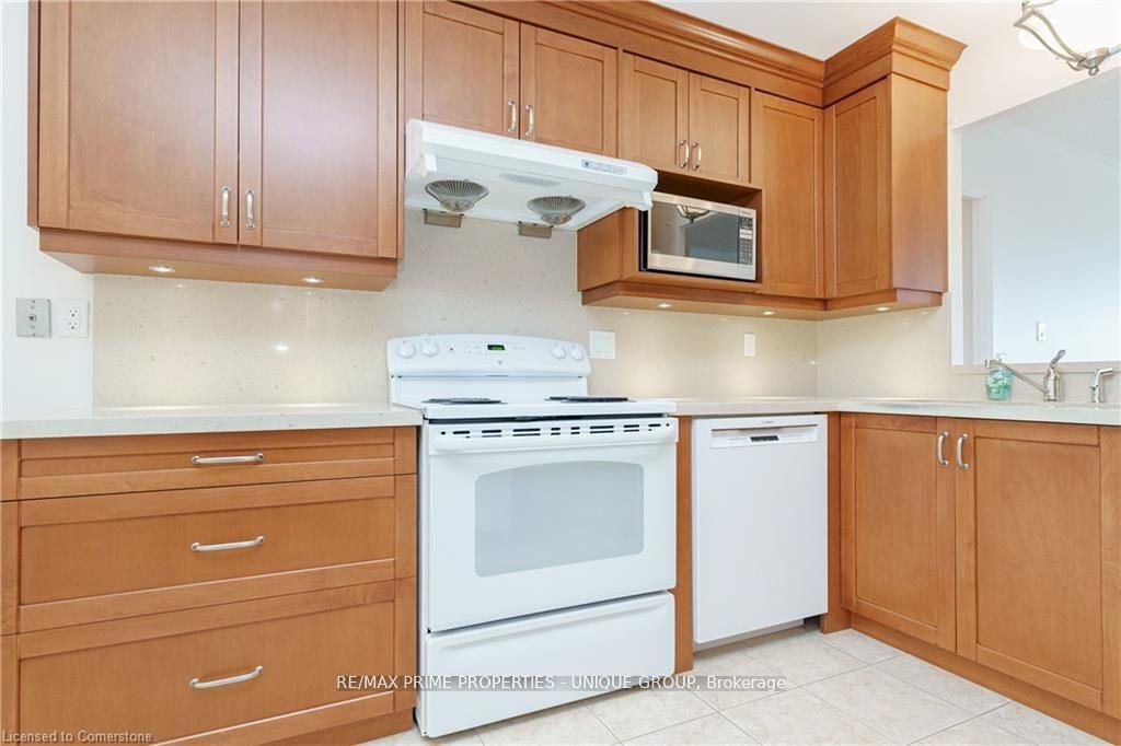 Photo 16 of Unit 827, 25 Austin Drive, Markham, Markville — HOMEH