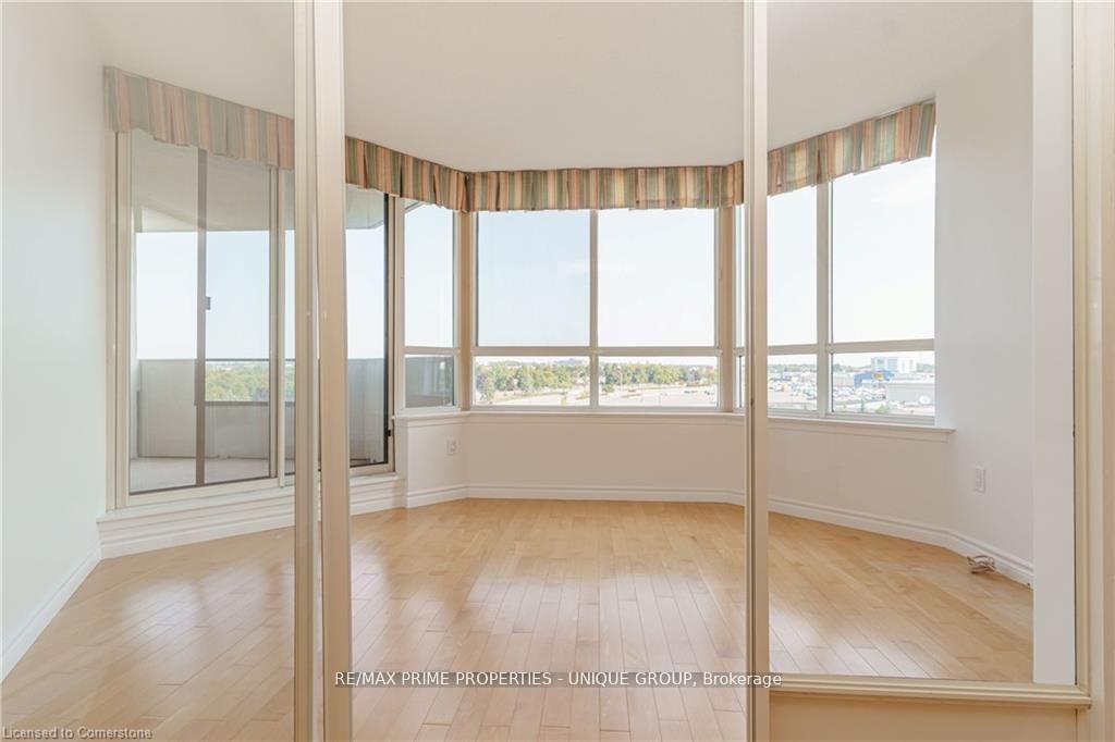 Photo 18 of Unit 827, 25 Austin Drive, Markham, Markville — HOMEH