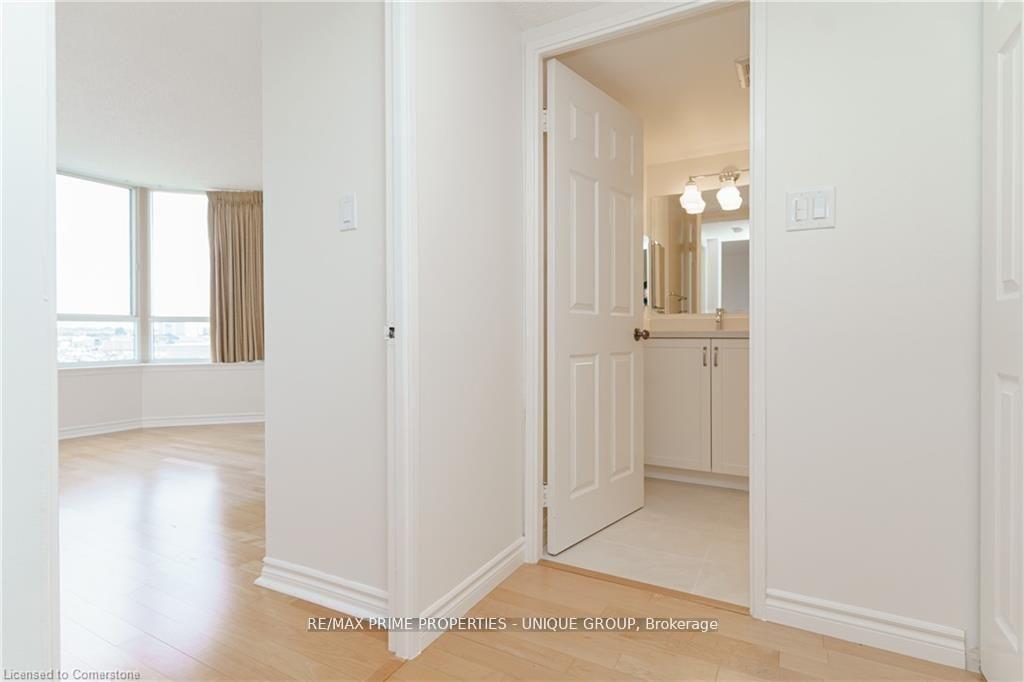 Photo 19 of Unit 827, 25 Austin Drive, Markham, Markville — HOMEH