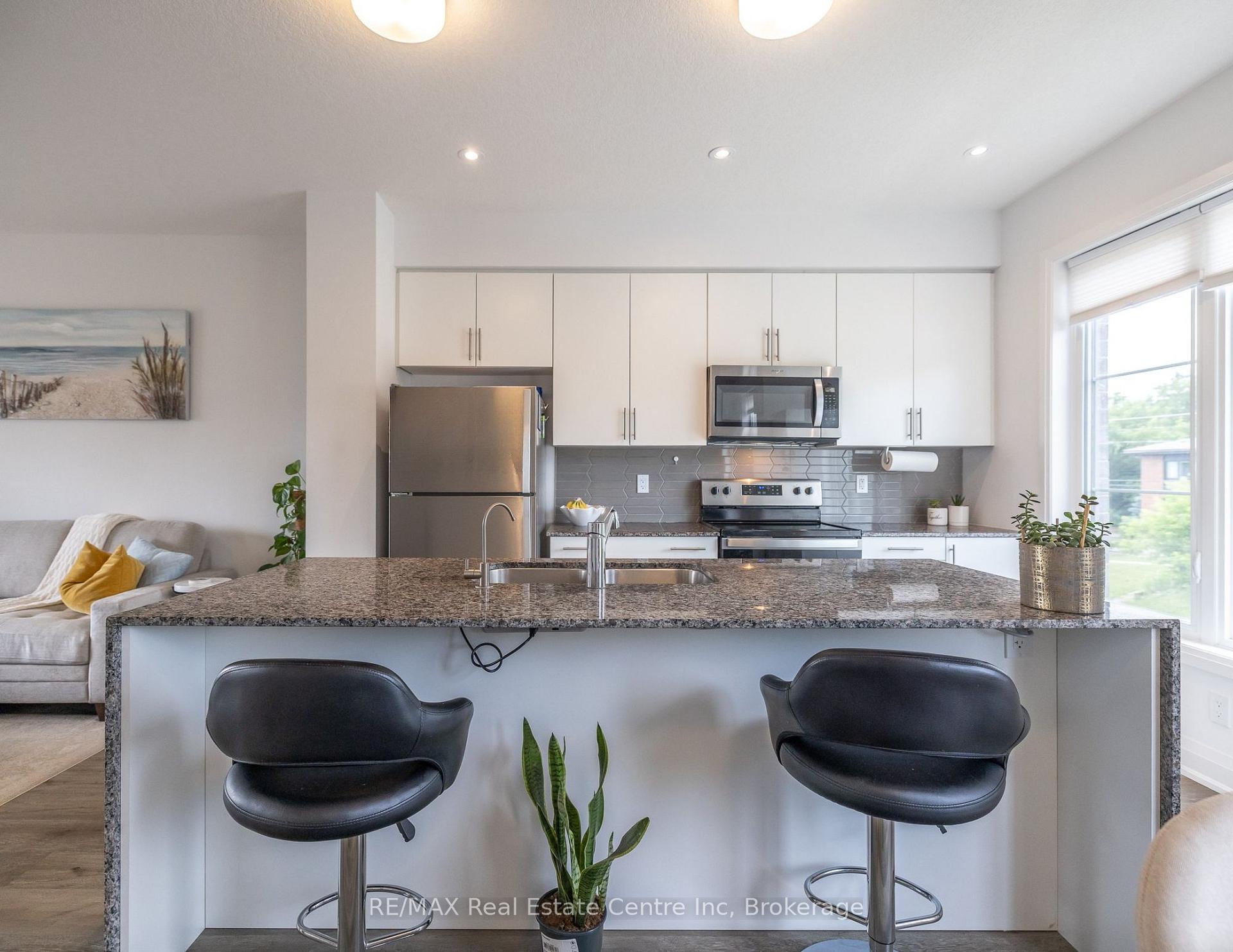 Photo 11 of 170 Huron Street, Guelph, St. Patrick's Ward — HOMEH