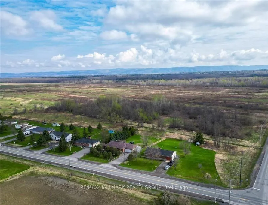 Photo 9 of 3310 Dunrobin Road, Ottawa, Dunrobin Shores — HOMEH