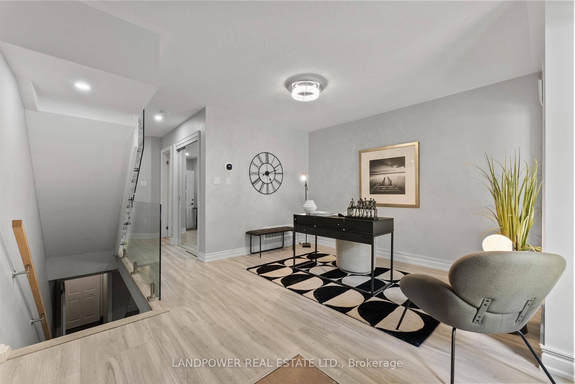 Photo 6 of 19 Saddlecreek Drive, Markham, Commerce Valley — HOMEH