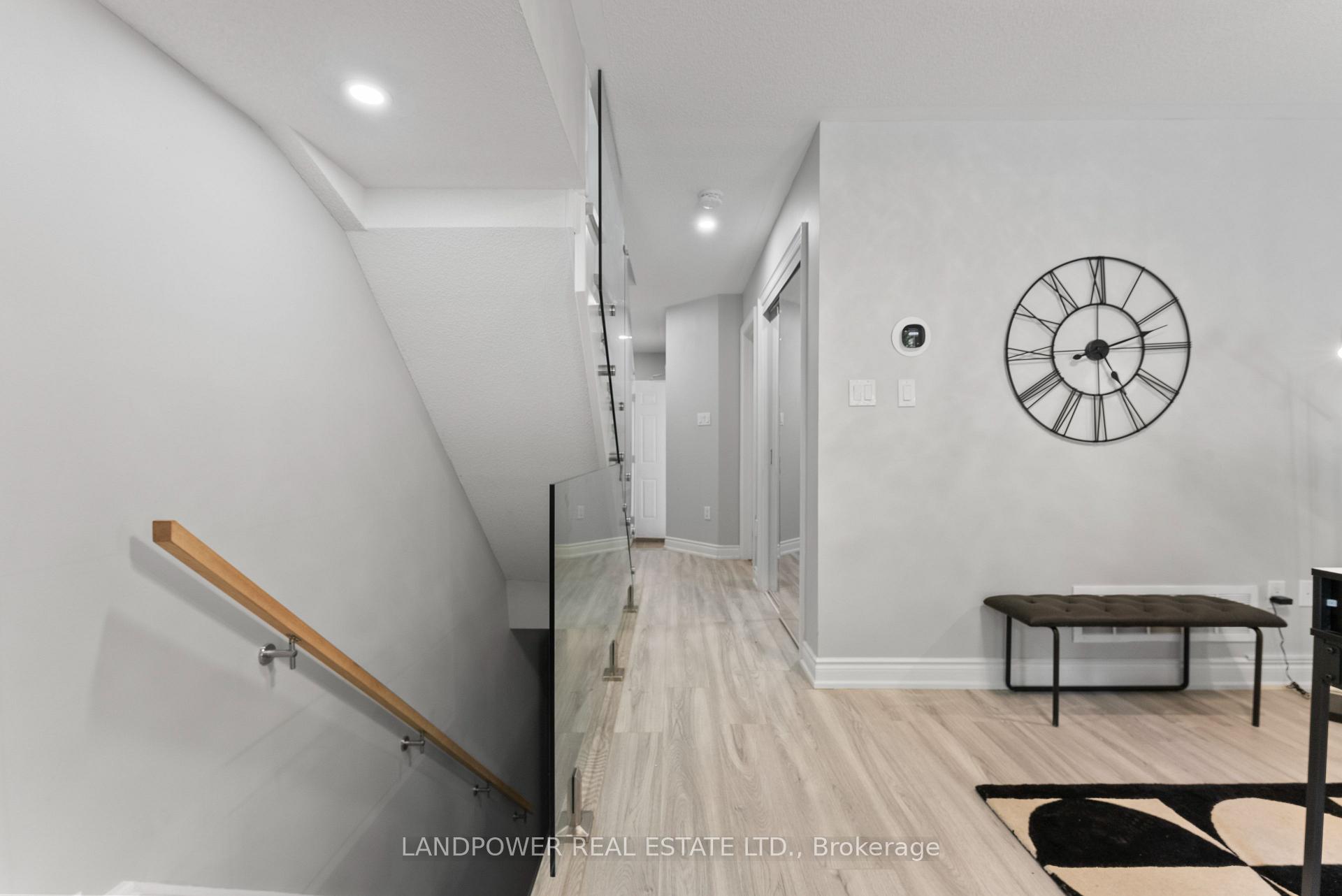Photo 8 of 19 Saddlecreek Drive, Markham, Commerce Valley — HOMEH