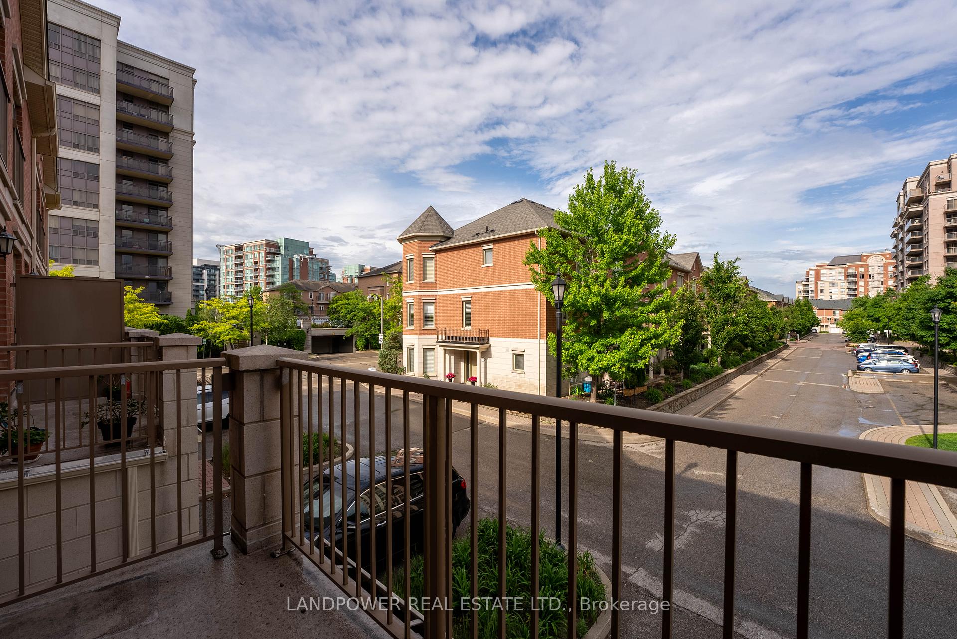 Photo 20 of 19 Saddlecreek Drive, Markham, Commerce Valley — HOMEH