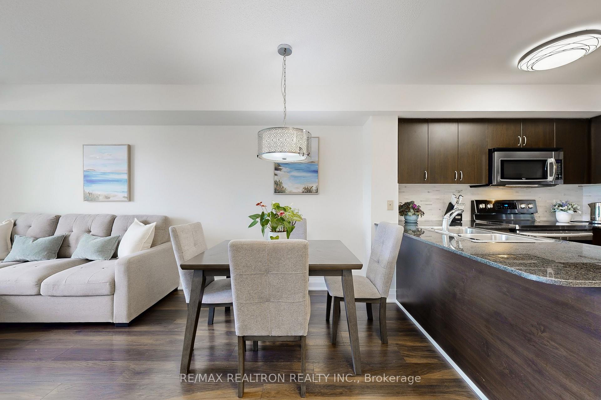 Photo 7 of Unit 321, 20 North Park Road, Vaughan, Beverley Glen — HOMEH