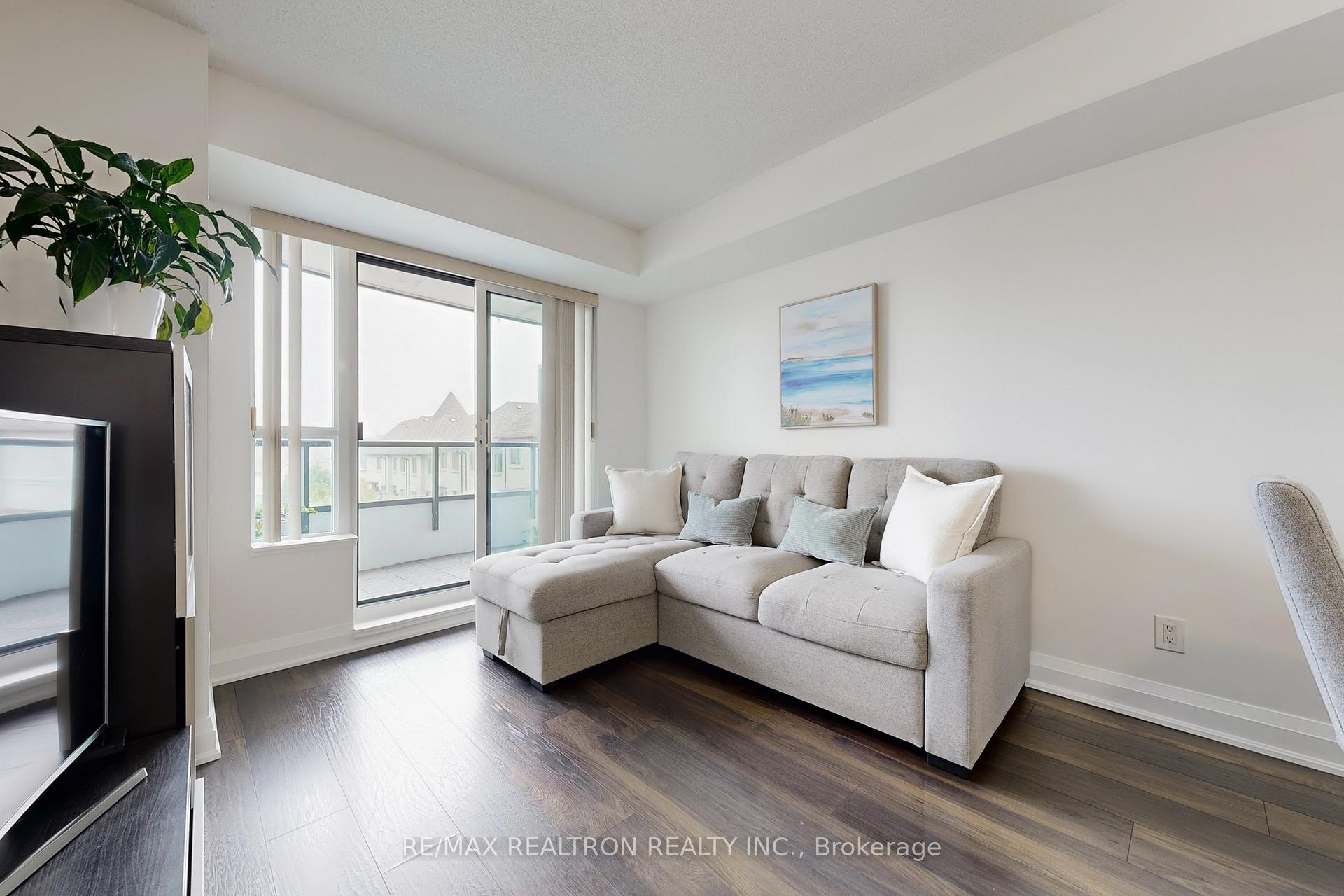 Photo 8 of Unit 321, 20 North Park Road, Vaughan, Beverley Glen — HOMEH
