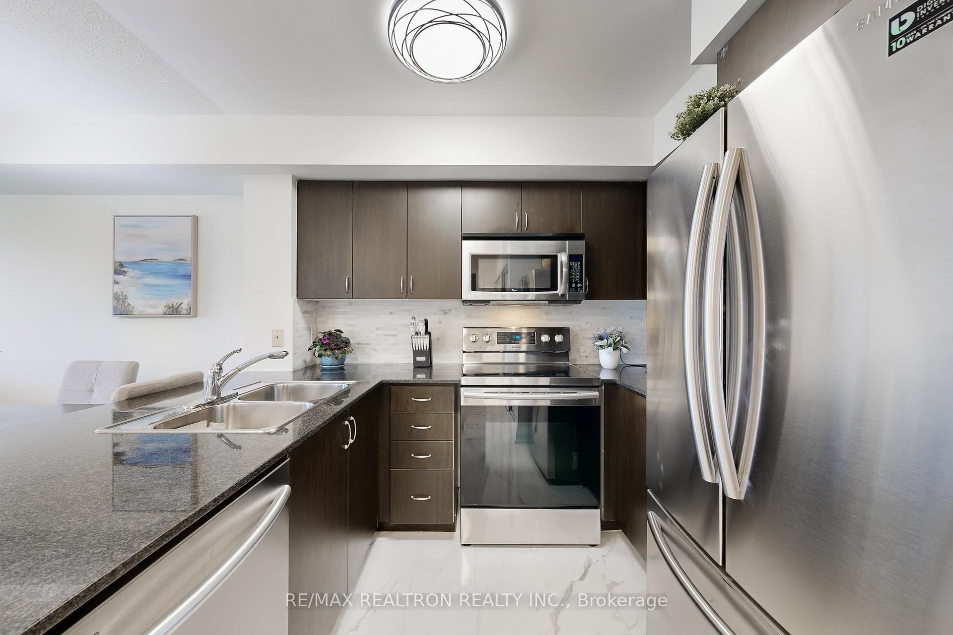Photo 11 of Unit 321, 20 North Park Road, Vaughan, Beverley Glen — HOMEH