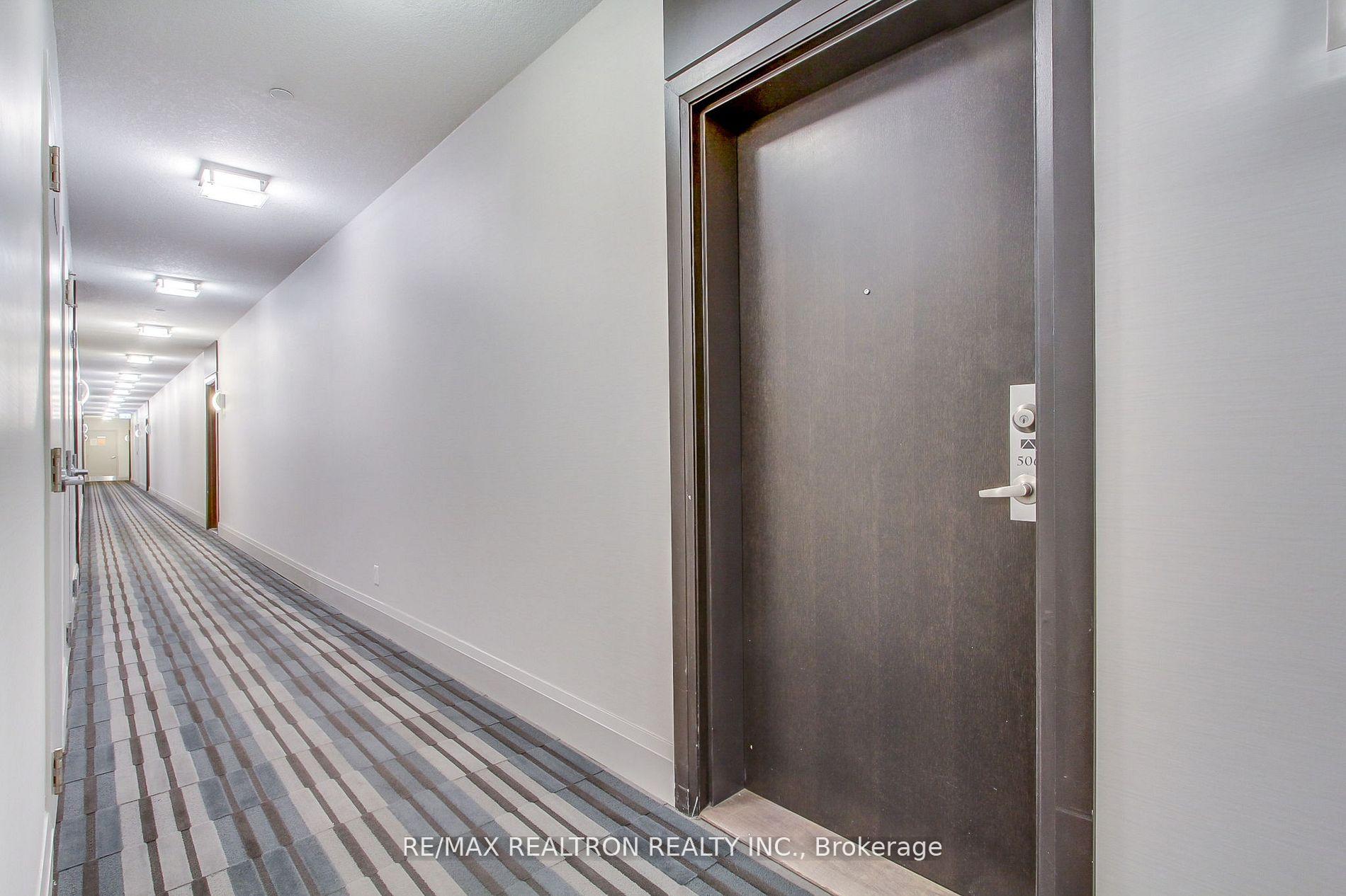 Photo 3 of Unit 506, 15277 Yonge Street, Aurora, Aurora Village — HOMEH