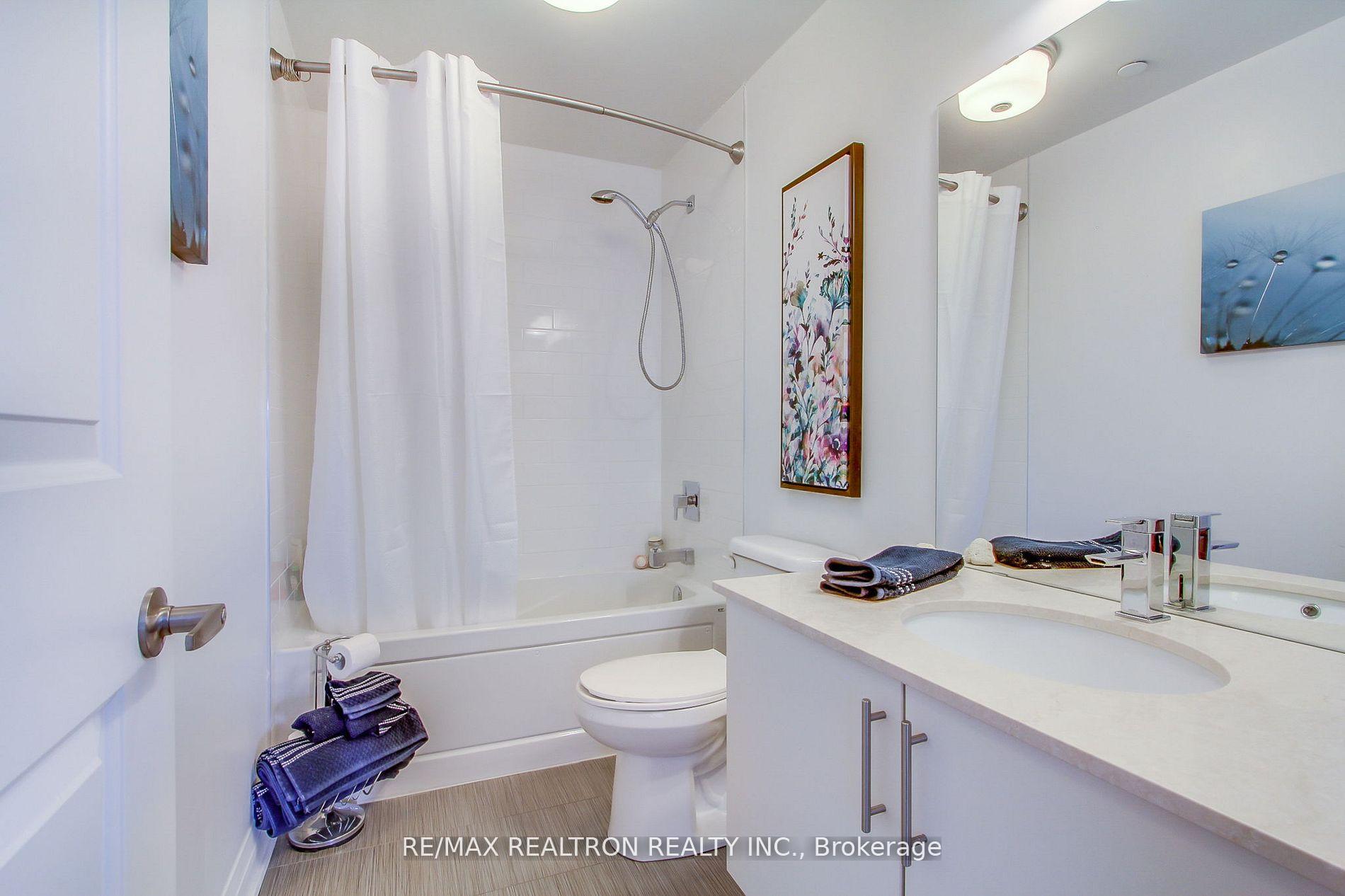 Photo 17 of Unit 506, 15277 Yonge Street, Aurora, Aurora Village — HOMEH