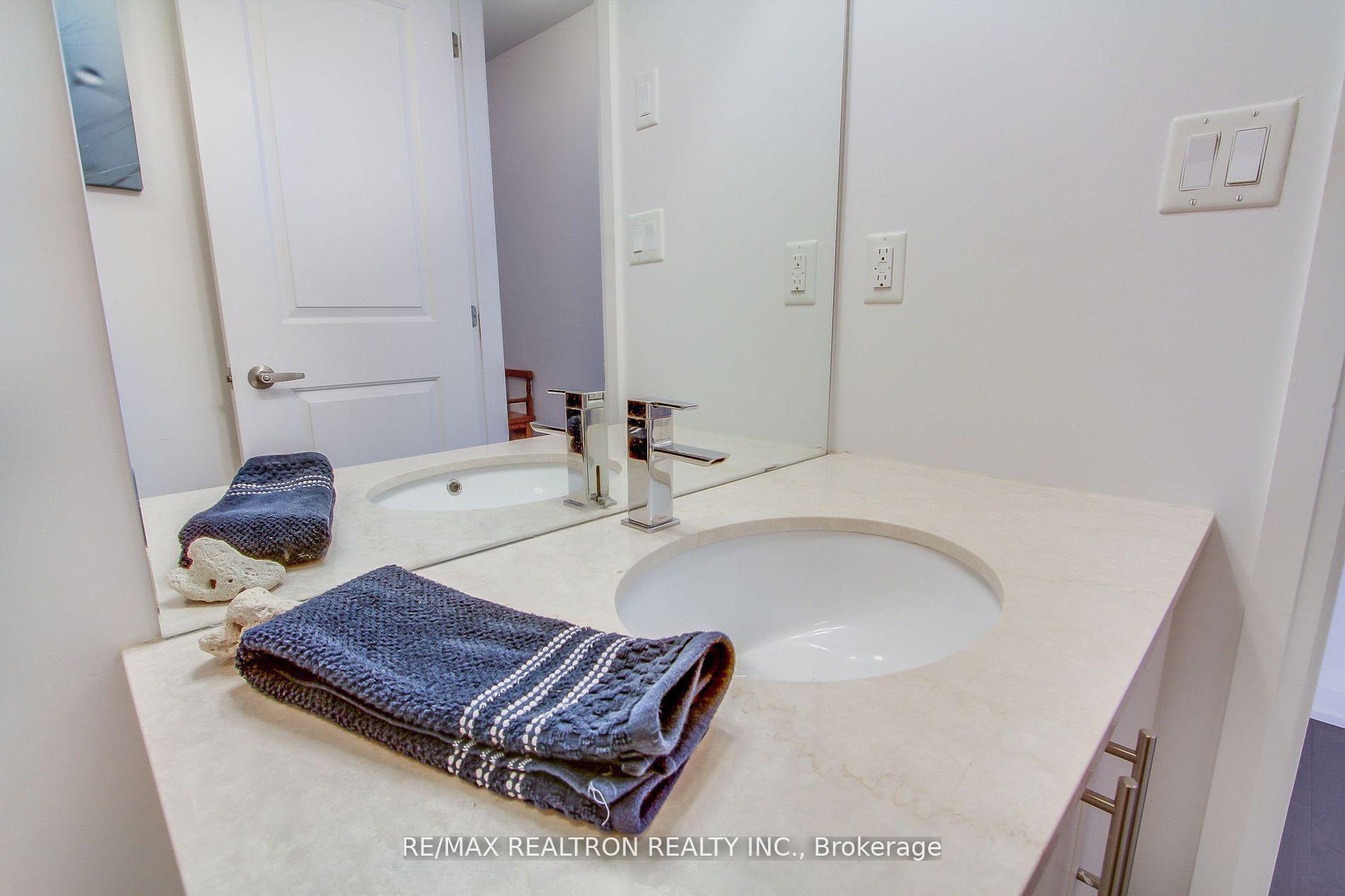 Photo 18 of Unit 506, 15277 Yonge Street, Aurora, Aurora Village — HOMEH