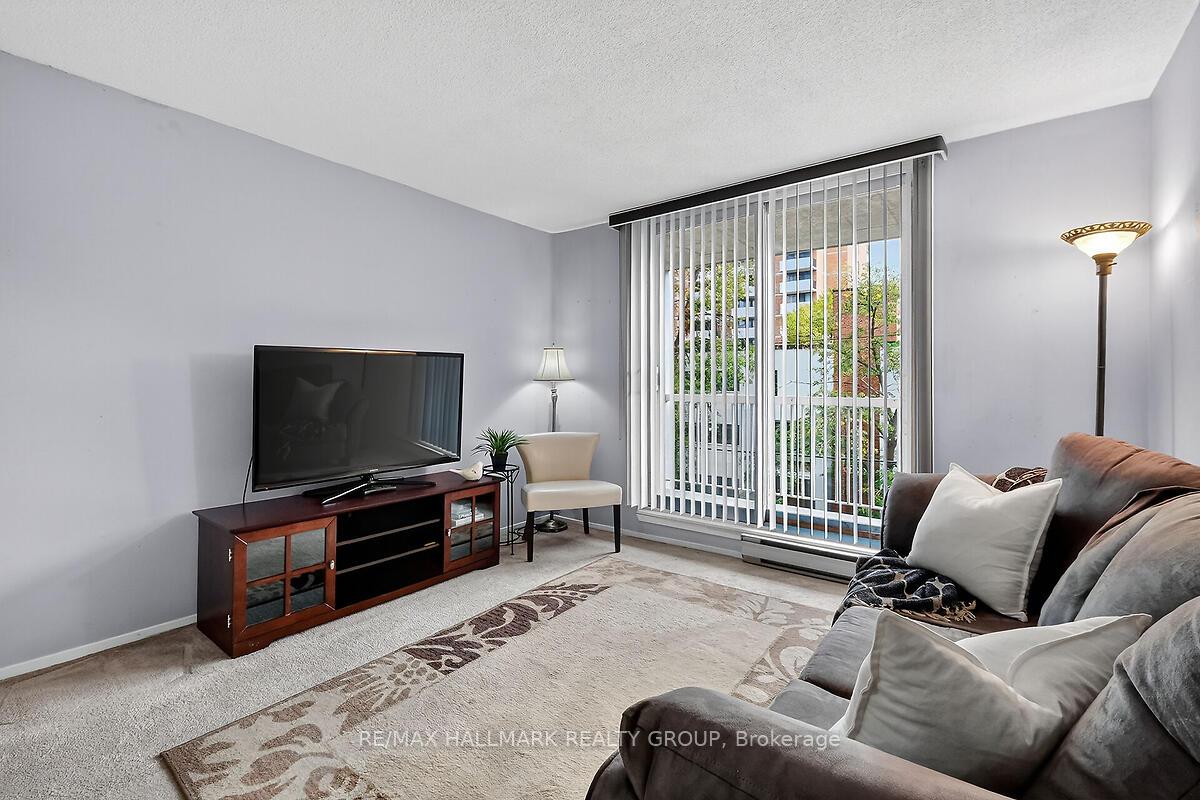 Photo 10 of Unit 305, 110 Forward Avenue, Ottawa, Mechanicsville — HOMEH