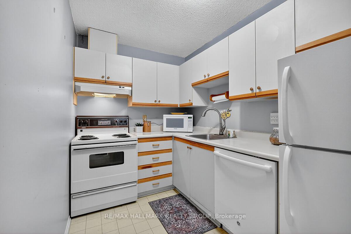 Photo 15 of Unit 305, 110 Forward Avenue, Ottawa, Mechanicsville — HOMEH