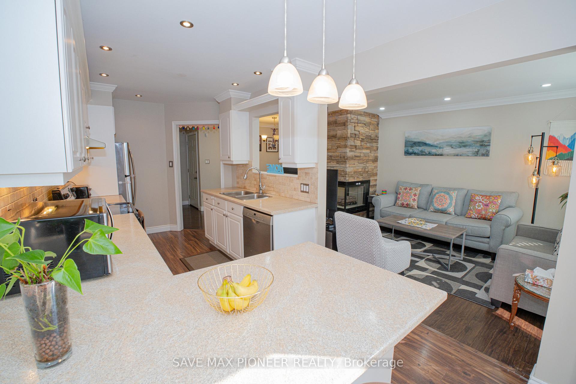 Photo 11 of Unit 2, 502 Barton Street, Hamilton, Stoney Creek — HOMEH