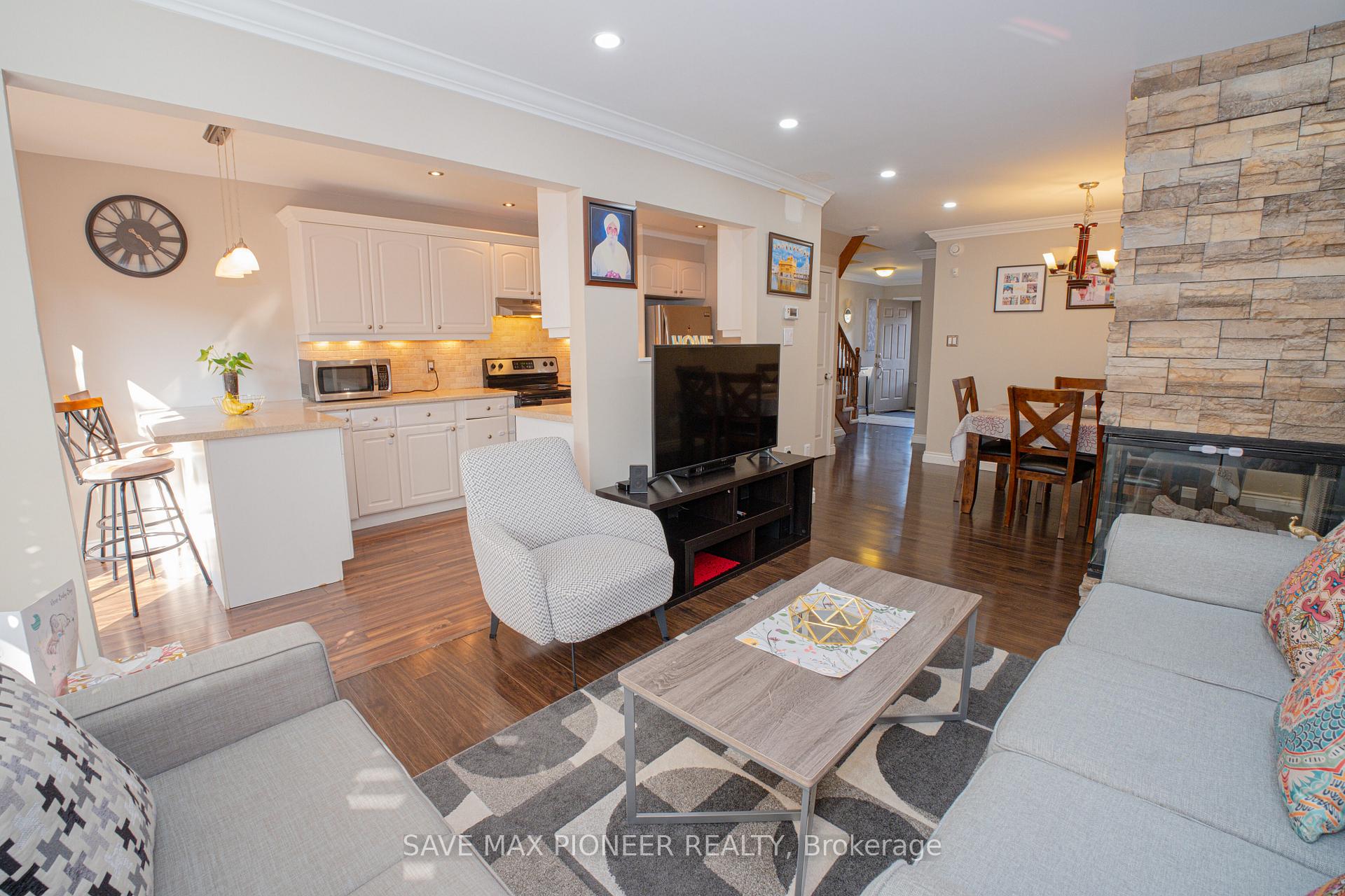 Photo 12 of Unit 2, 502 Barton Street, Hamilton, Stoney Creek — HOMEH