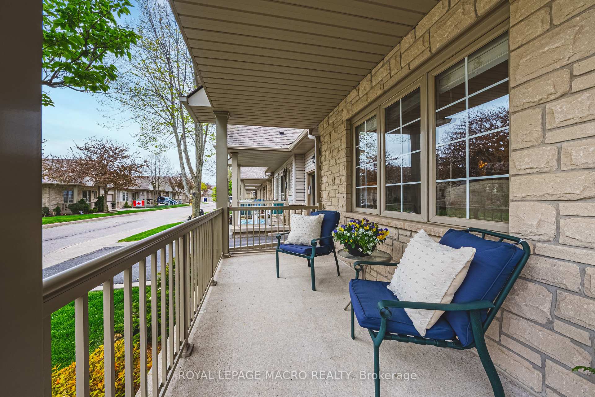 Photo 4 of Unit 59, 34 Southbrook Drive, Hamilton, Binbrook — HOMEH