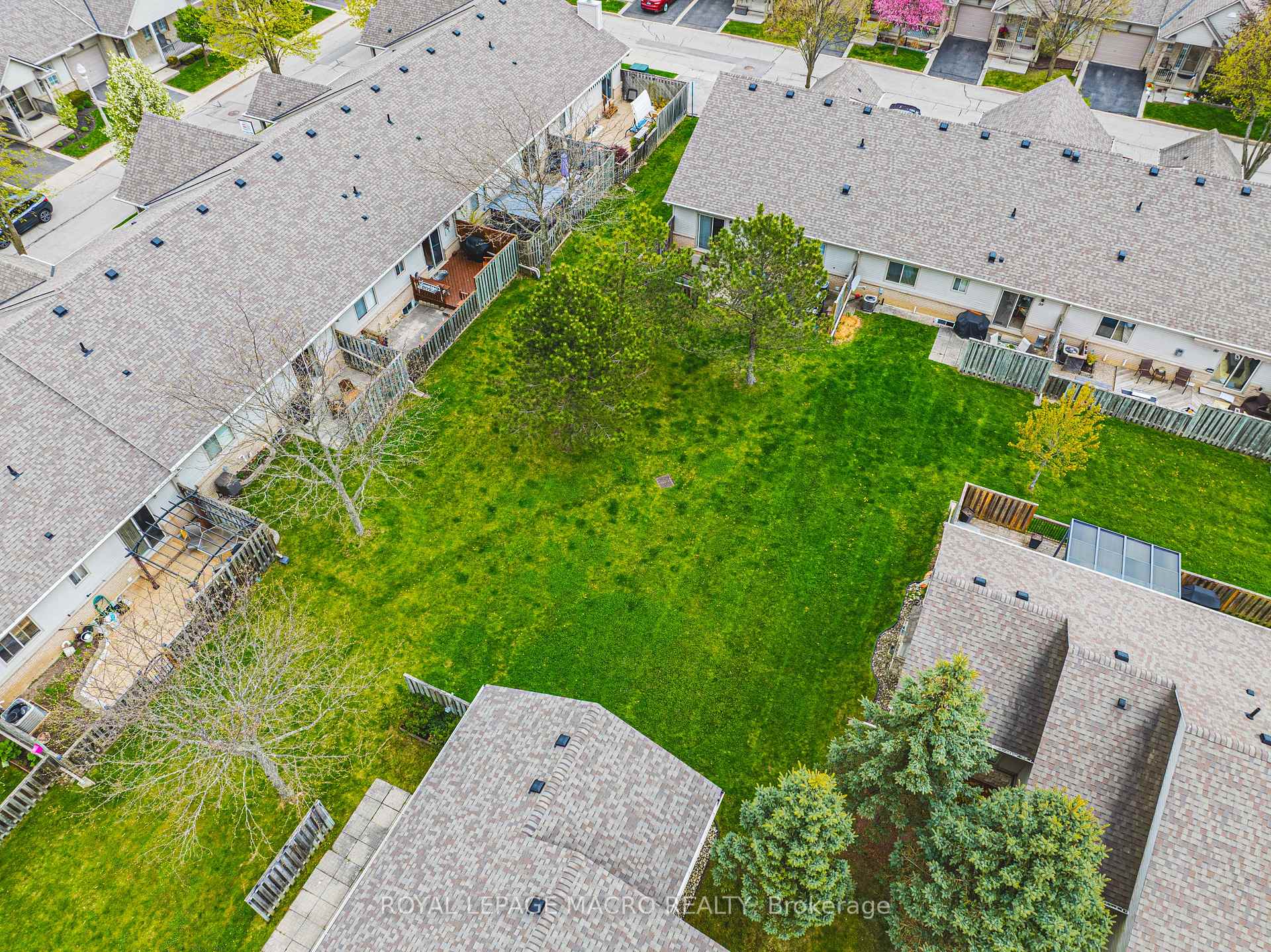 Photo 40 of Unit 59, 34 Southbrook Drive, Hamilton, Binbrook — HOMEH