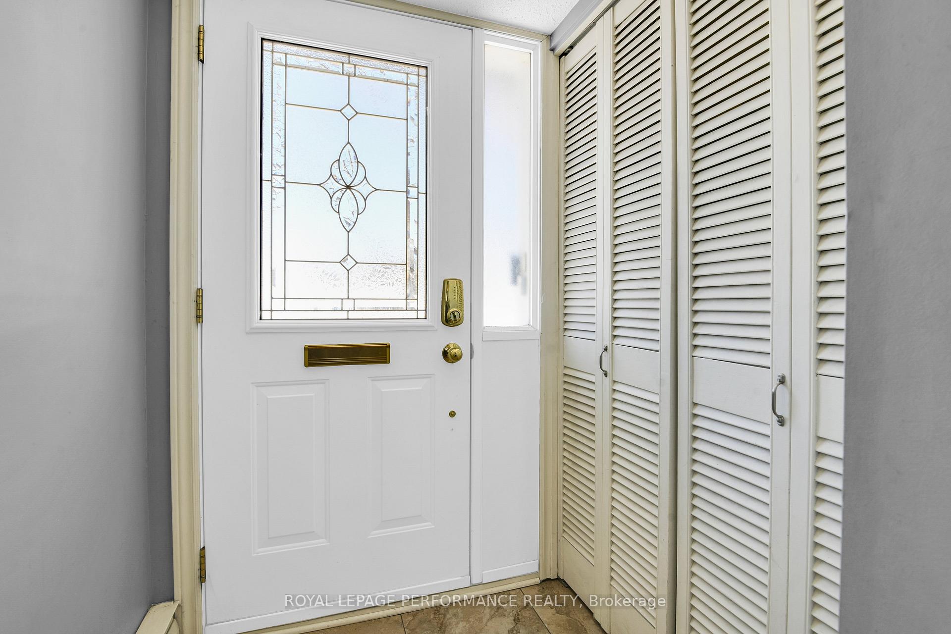 Photo 5 of 222 Huntridge, Ottawa, Hunt Club/Western Community — HOMEH