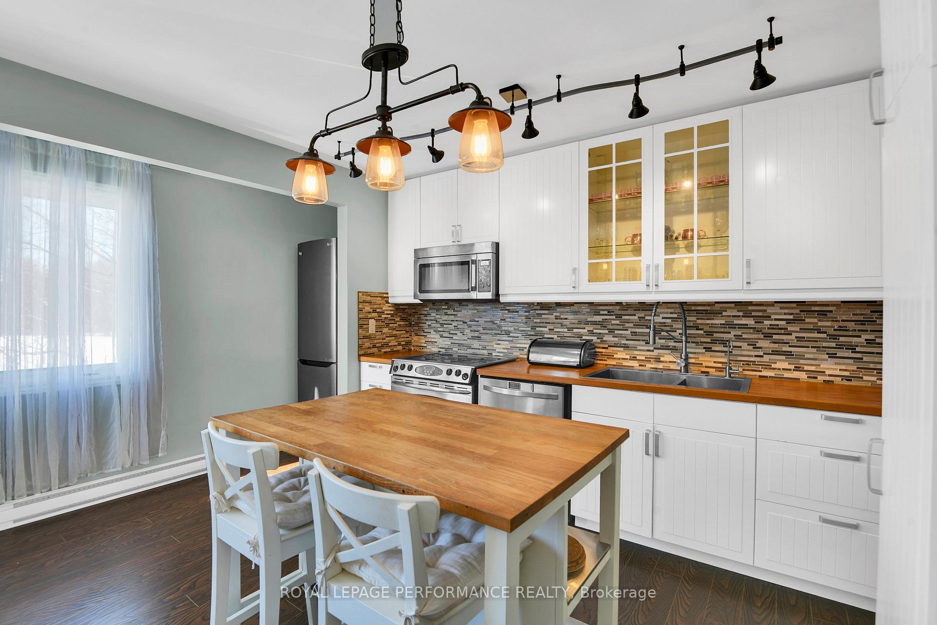 Photo 21 of 222 Huntridge, Ottawa, Hunt Club/Western Community — HOMEH