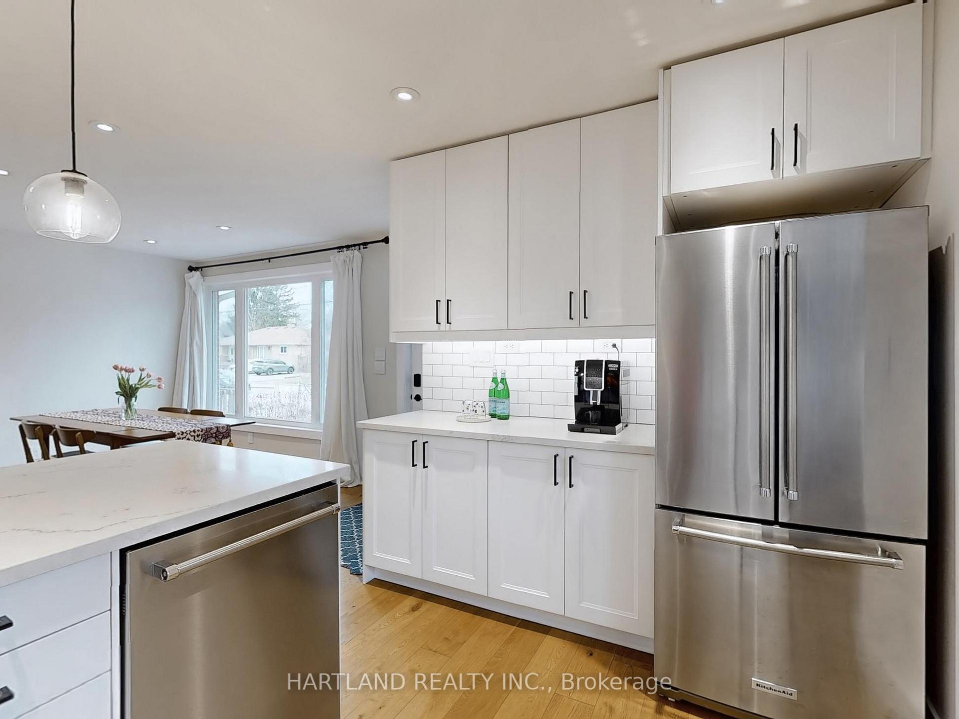 Photo 10 of 61 Davis Road, Aurora, Aurora Highlands — HOMEH