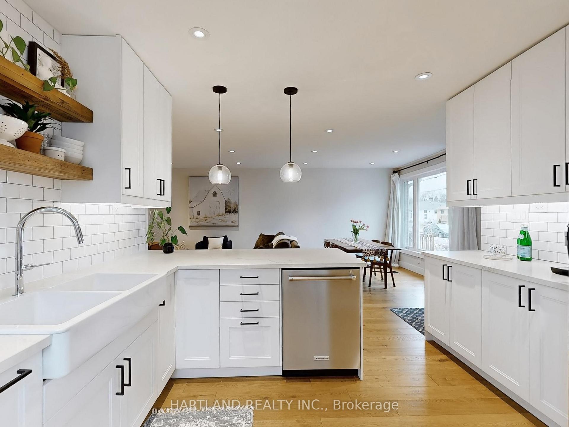 Photo 13 of 61 Davis Road, Aurora, Aurora Highlands — HOMEH