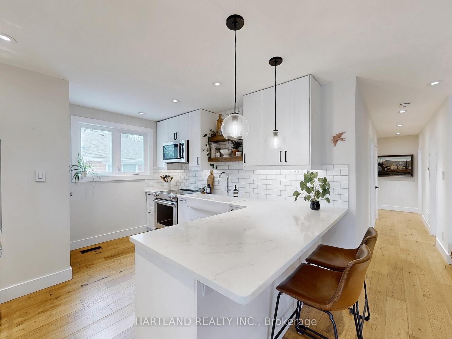 Photo 15 of 61 Davis Road, Aurora, Aurora Highlands — HOMEH