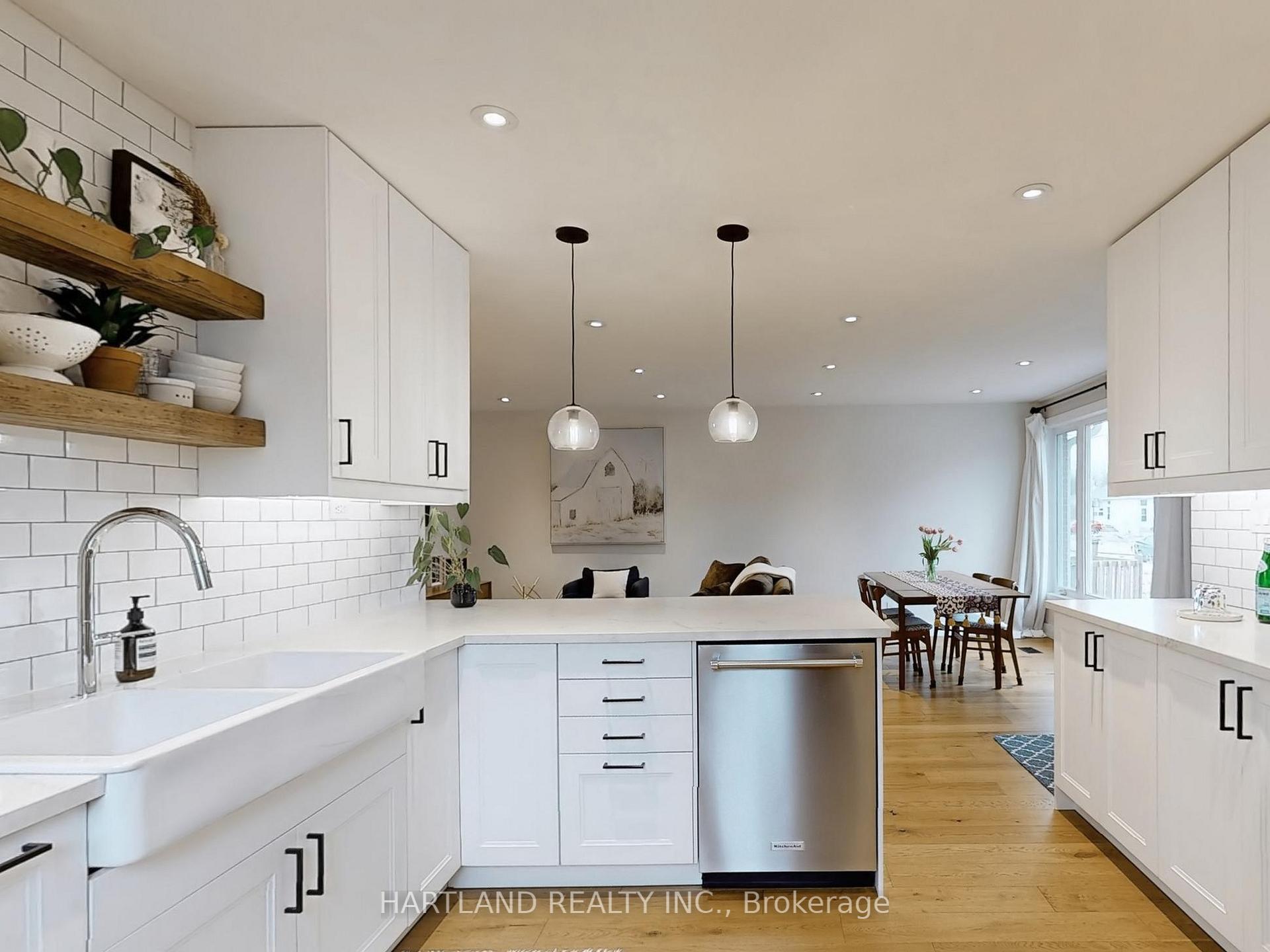 Photo 17 of 61 Davis Road, Aurora, Aurora Highlands — HOMEH