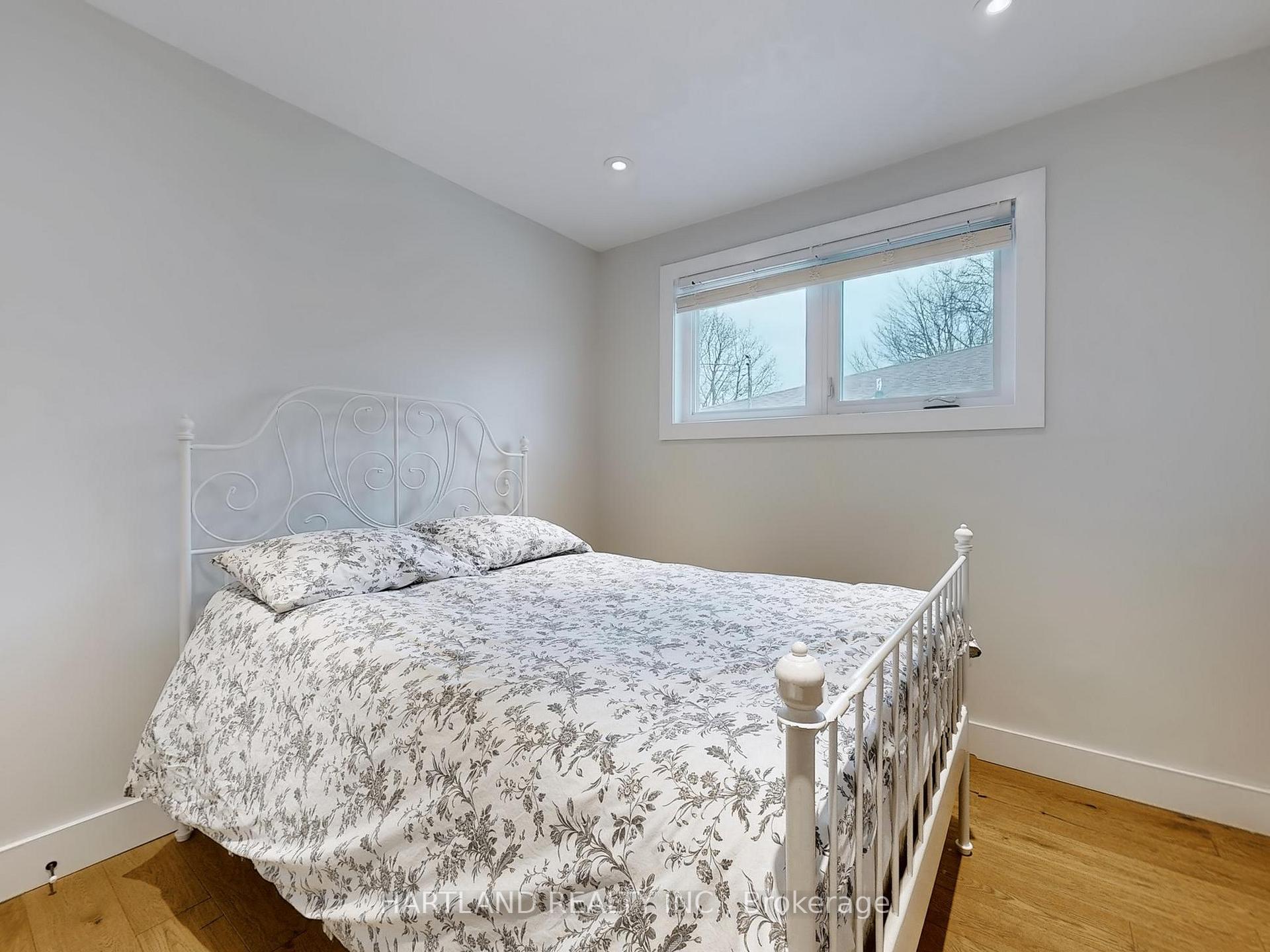 Photo 22 of 61 Davis Road, Aurora, Aurora Highlands — HOMEH