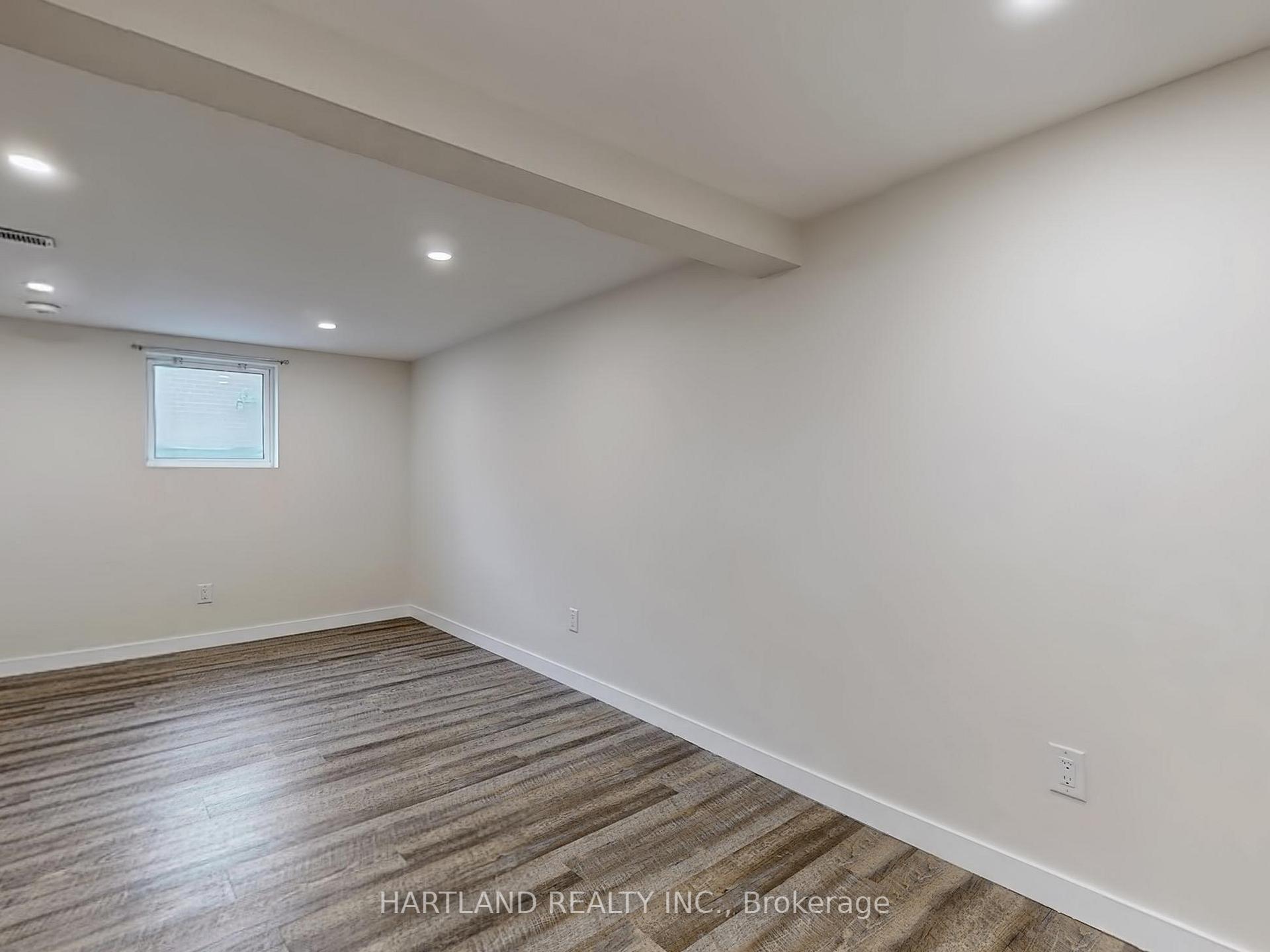 Photo 37 of 61 Davis Road, Aurora, Aurora Highlands — HOMEH