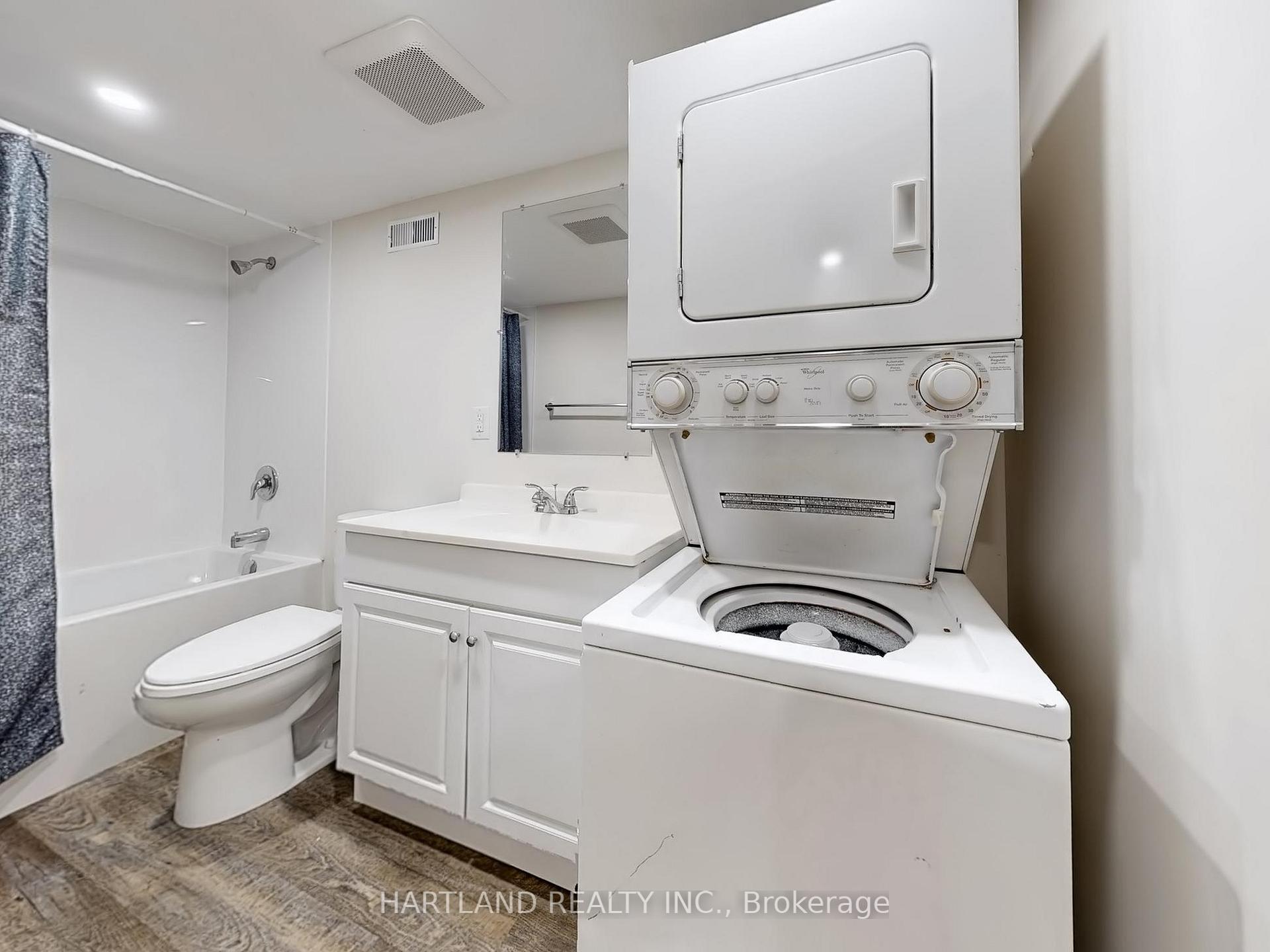 Photo 38 of 61 Davis Road, Aurora, Aurora Highlands — HOMEH