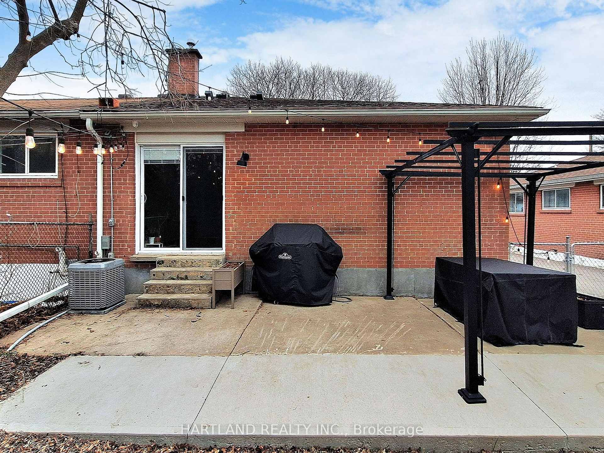 Photo 44 of 61 Davis Road, Aurora, Aurora Highlands — HOMEH