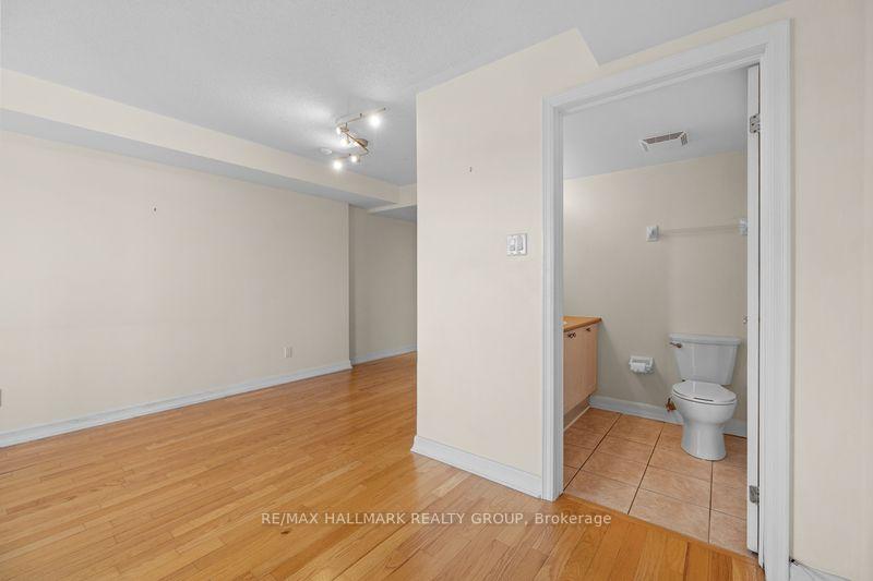 Photo 4 of Unit 4C, 310 Central Park Drive, Ottawa, Central Park — HOMEH