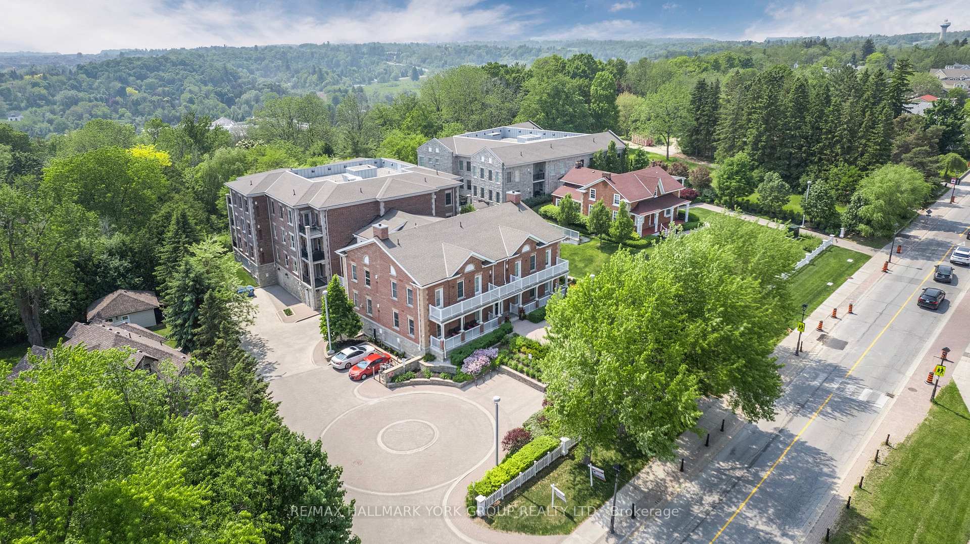 Front of Unit 209, 10360 Islington Avenue