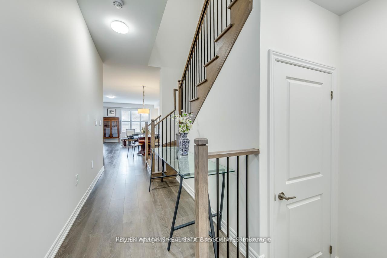 Photo 5 of 69 Greer Street, Barrie, Rural Barrie Southeast — HOMEH