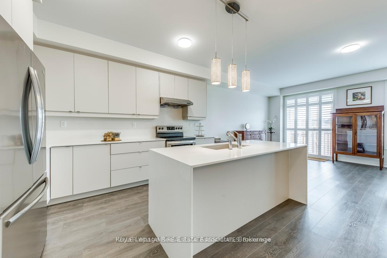 Photo 13 of 69 Greer Street, Barrie, Rural Barrie Southeast — HOMEH