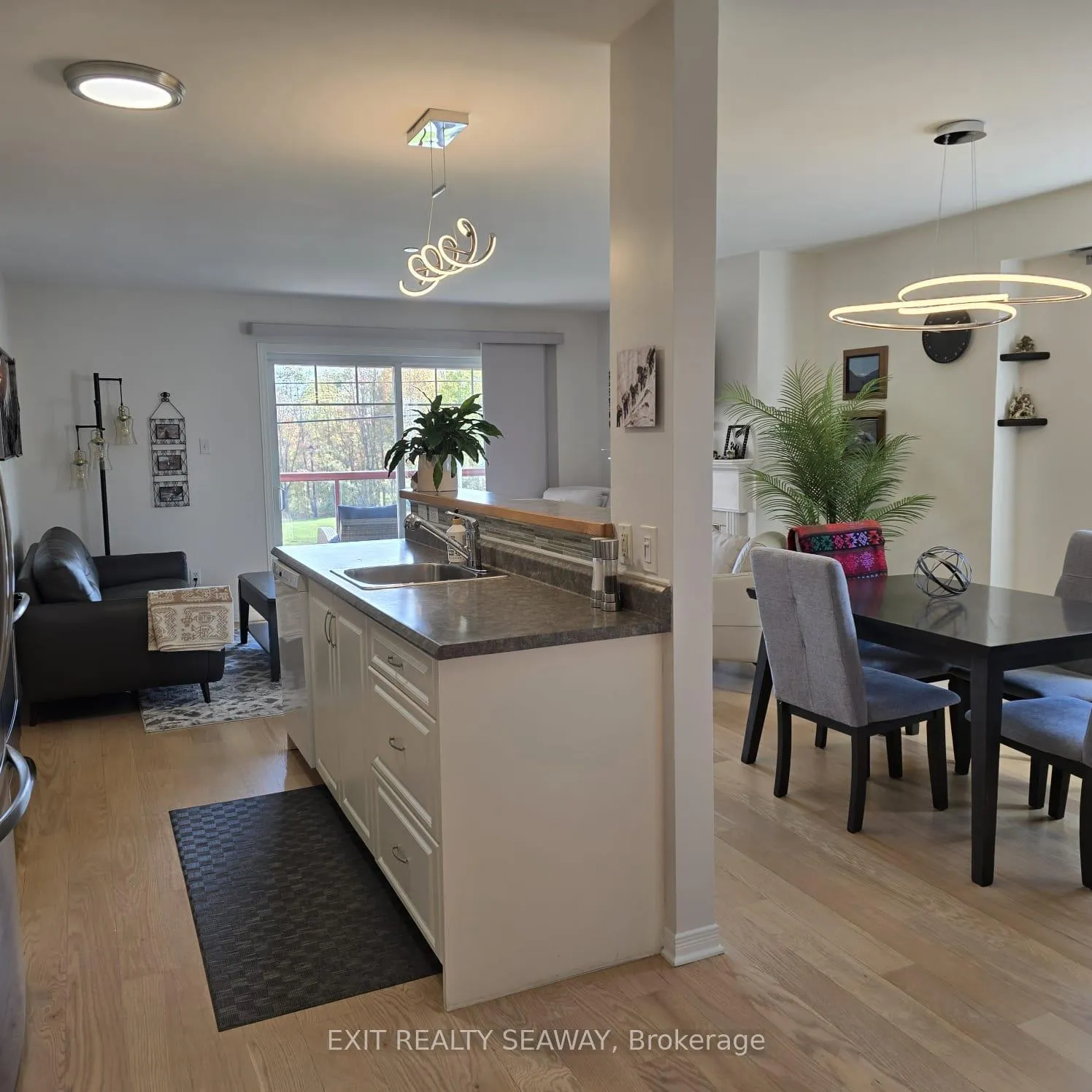 Photo 3 of Unit 201, 341 Water Street W, Cornwall — HOMEH