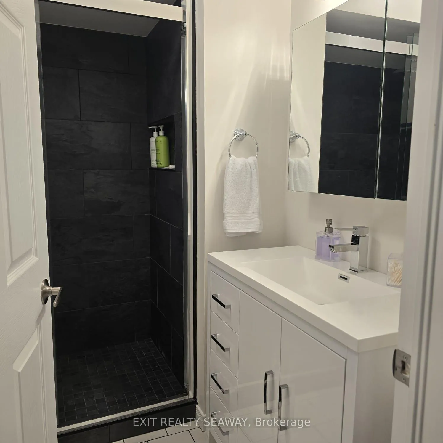 Photo 9 of Unit 201, 341 Water Street W, Cornwall — HOMEH