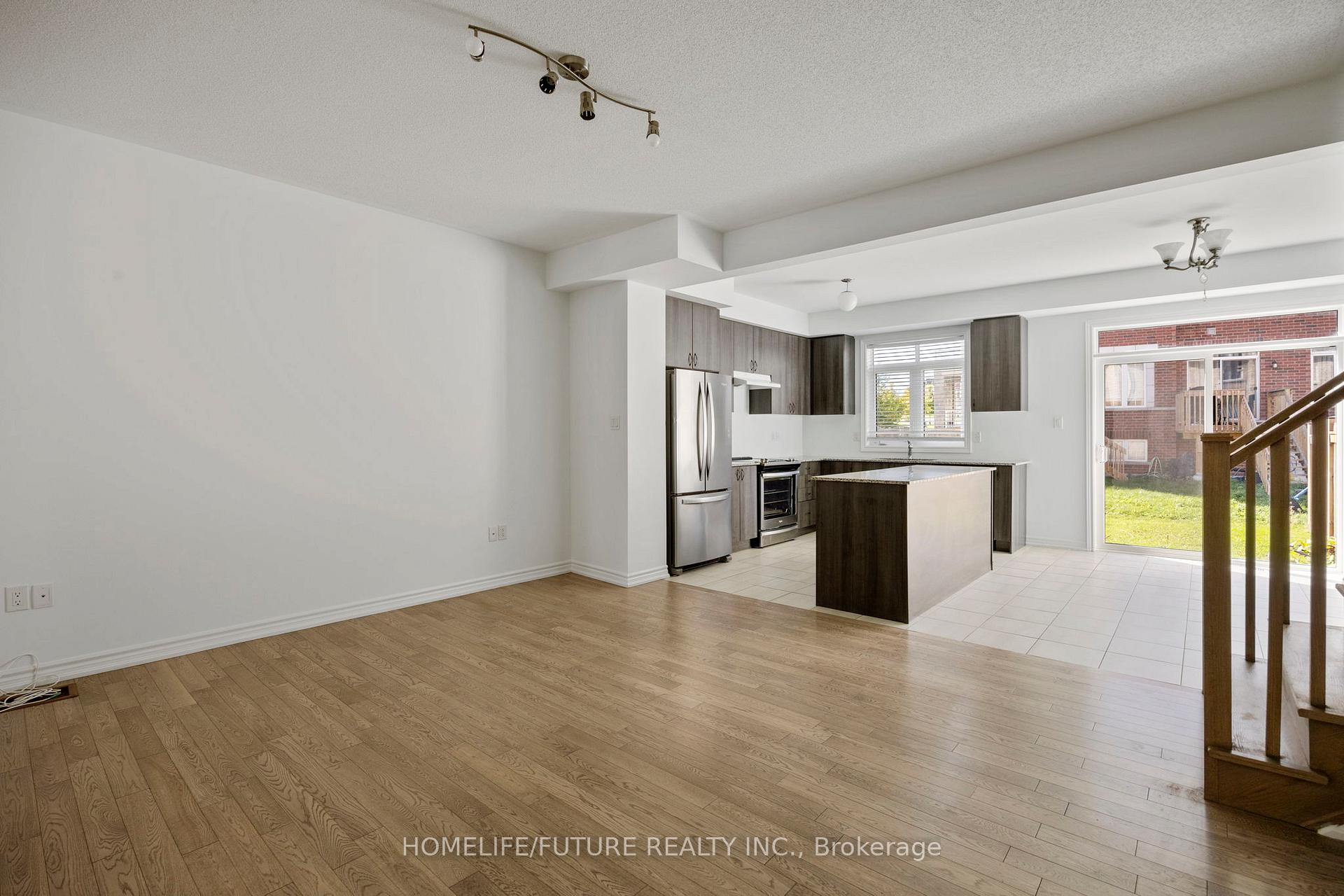 Photo 10 of 10 Brent Crescent, Clarington, Bowmanville — HOMEH