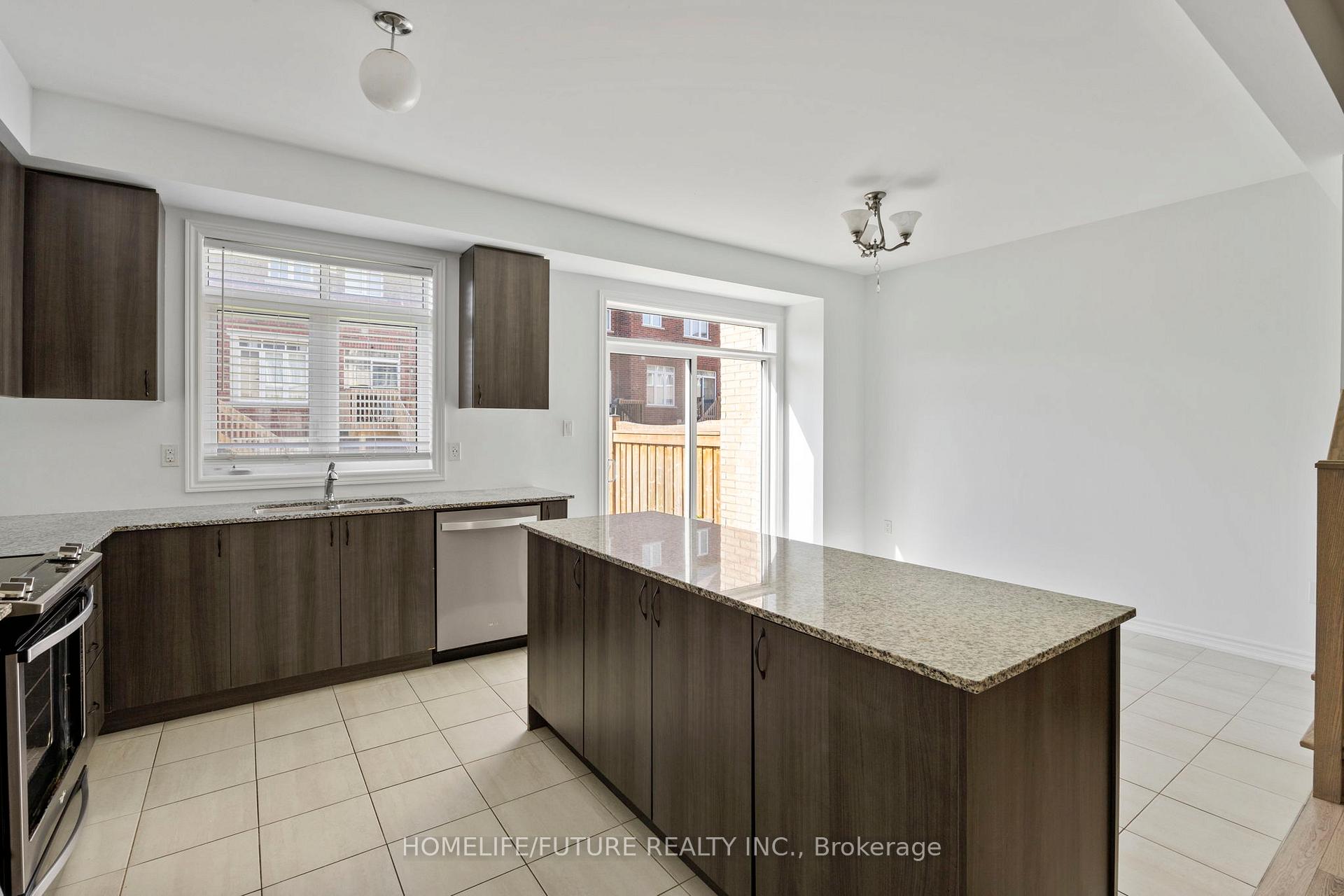 Photo 12 of 10 Brent Crescent, Clarington, Bowmanville — HOMEH