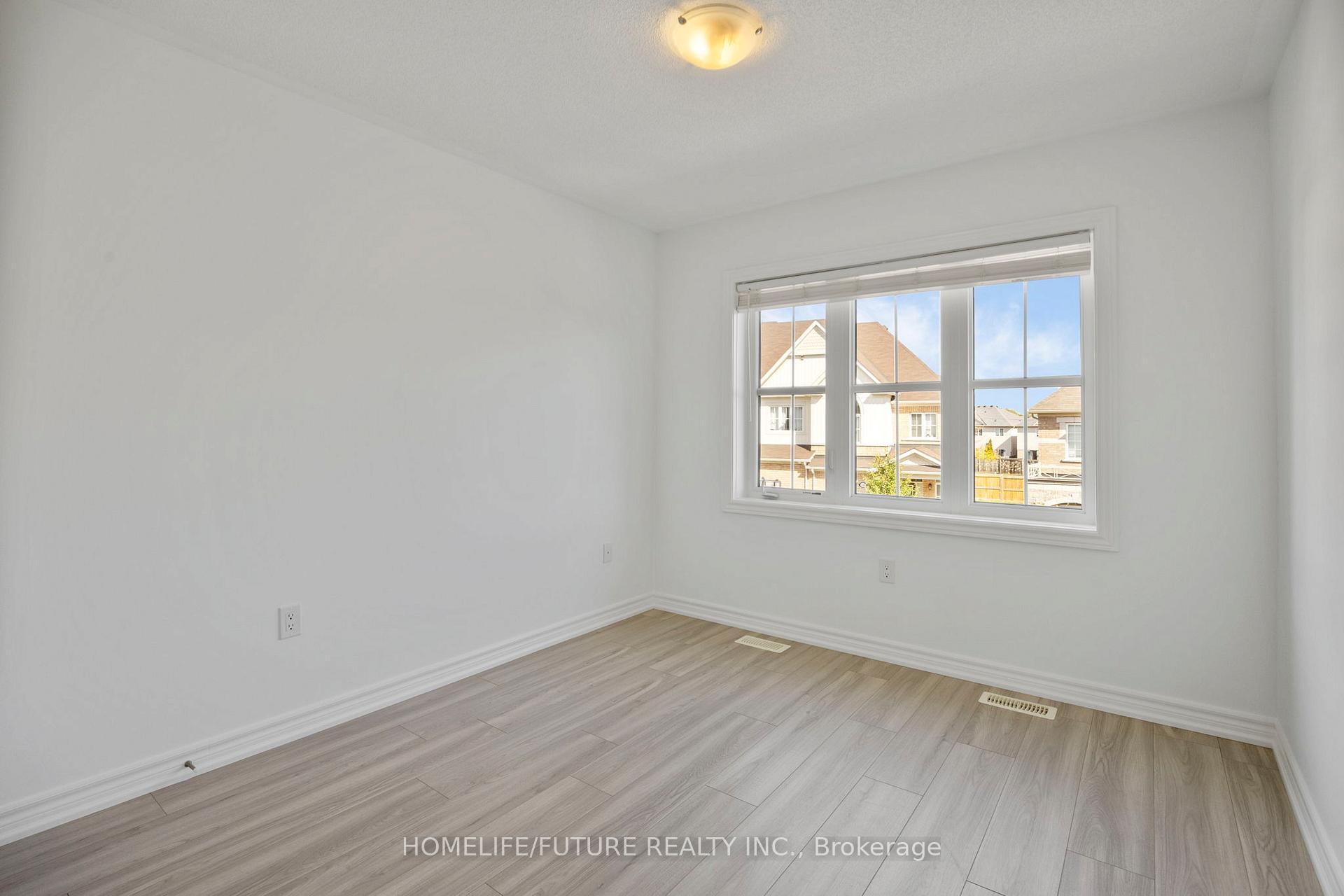 Photo 35 of 10 Brent Crescent, Clarington, Bowmanville — HOMEH