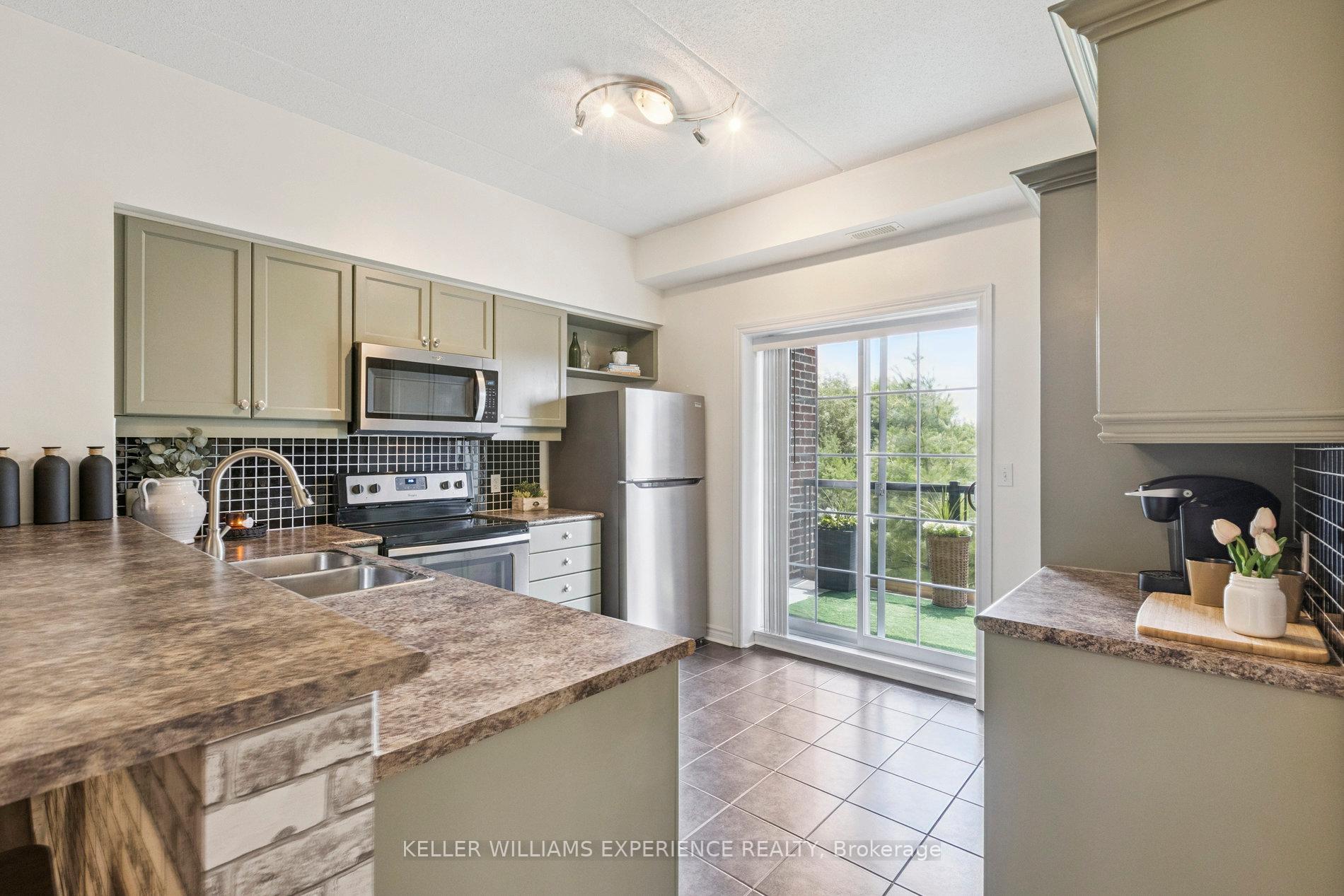 Photo 7 of Unit 301, 308 Watson Parkway N, Guelph, Grange Road — HOMEH