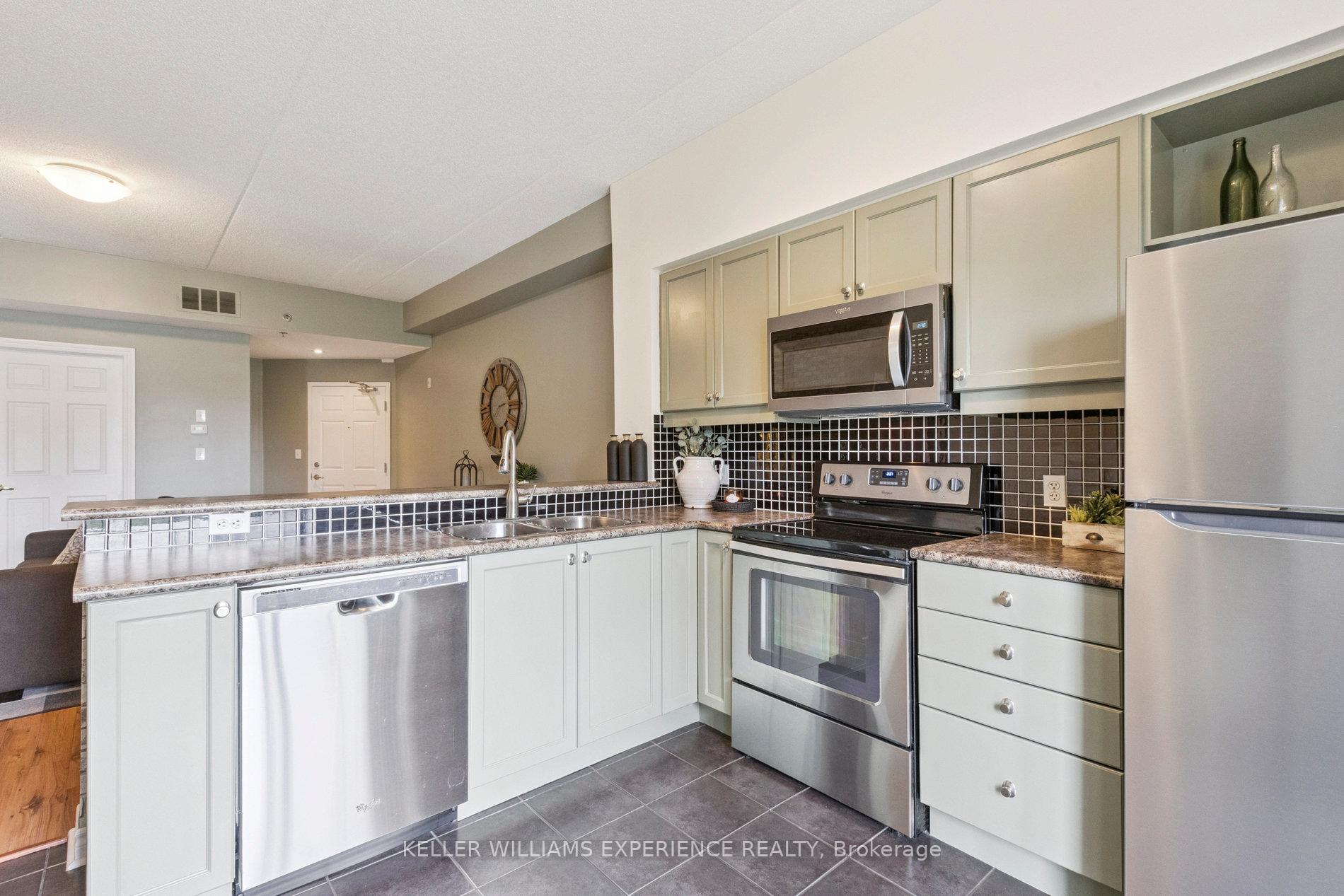 Photo 8 of Unit 301, 308 Watson Parkway N, Guelph, Grange Road — HOMEH