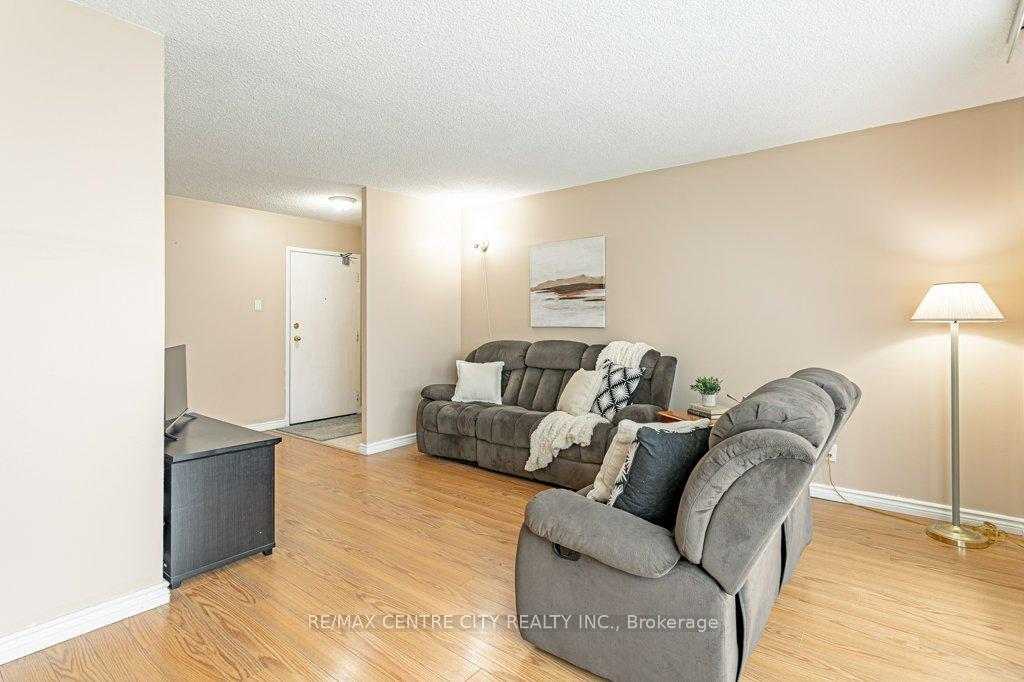 Photo 6 of Unit 110, 1103 Jalna Boulevard, London, South X — HOMEH