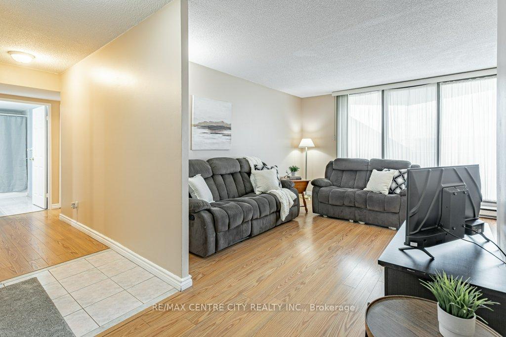 Photo 7 of Unit 110, 1103 Jalna Boulevard, London, South X — HOMEH