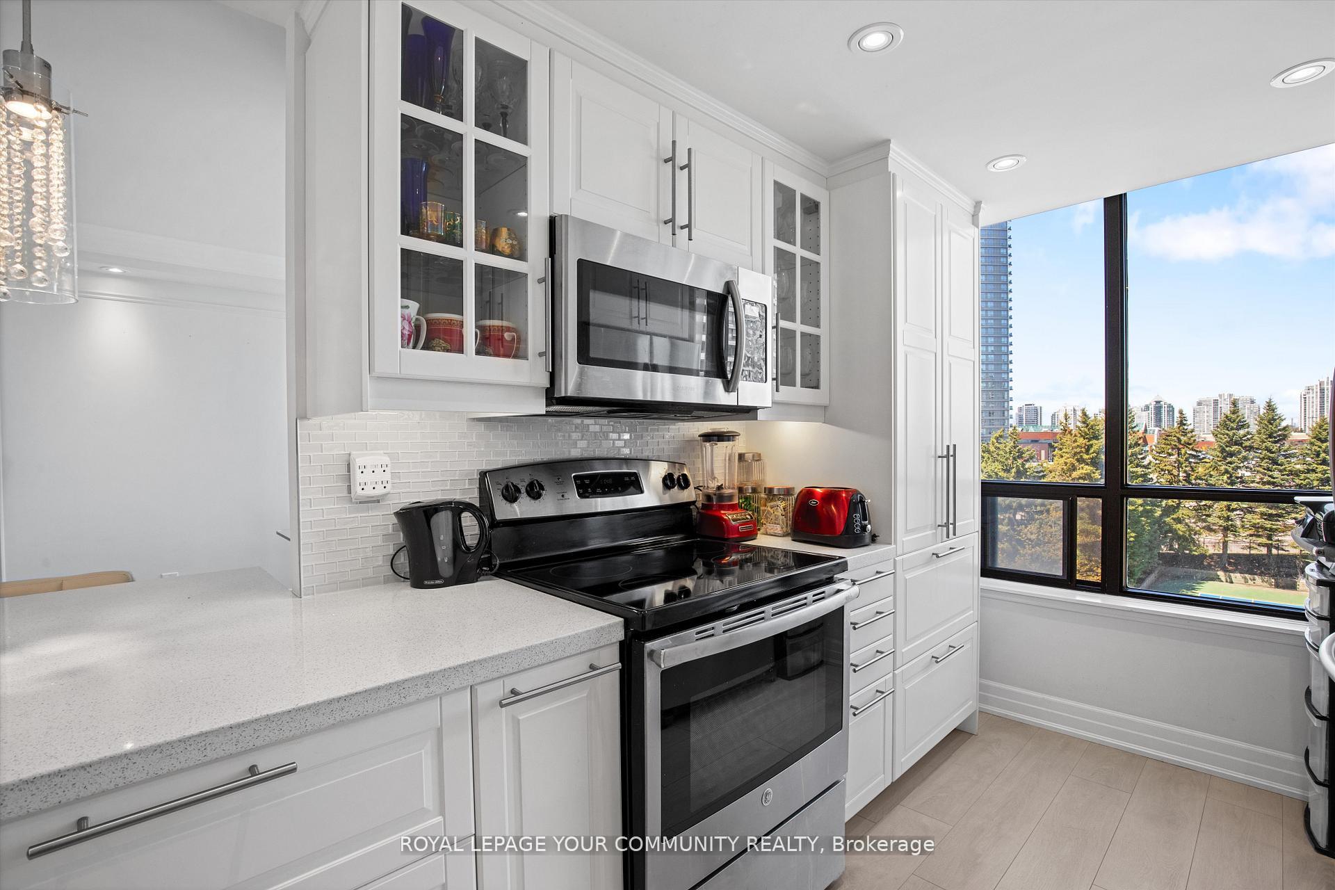 Photo 7 of Unit 503, 7420 Bathurst Street, Vaughan, Brownridge — HOMEH