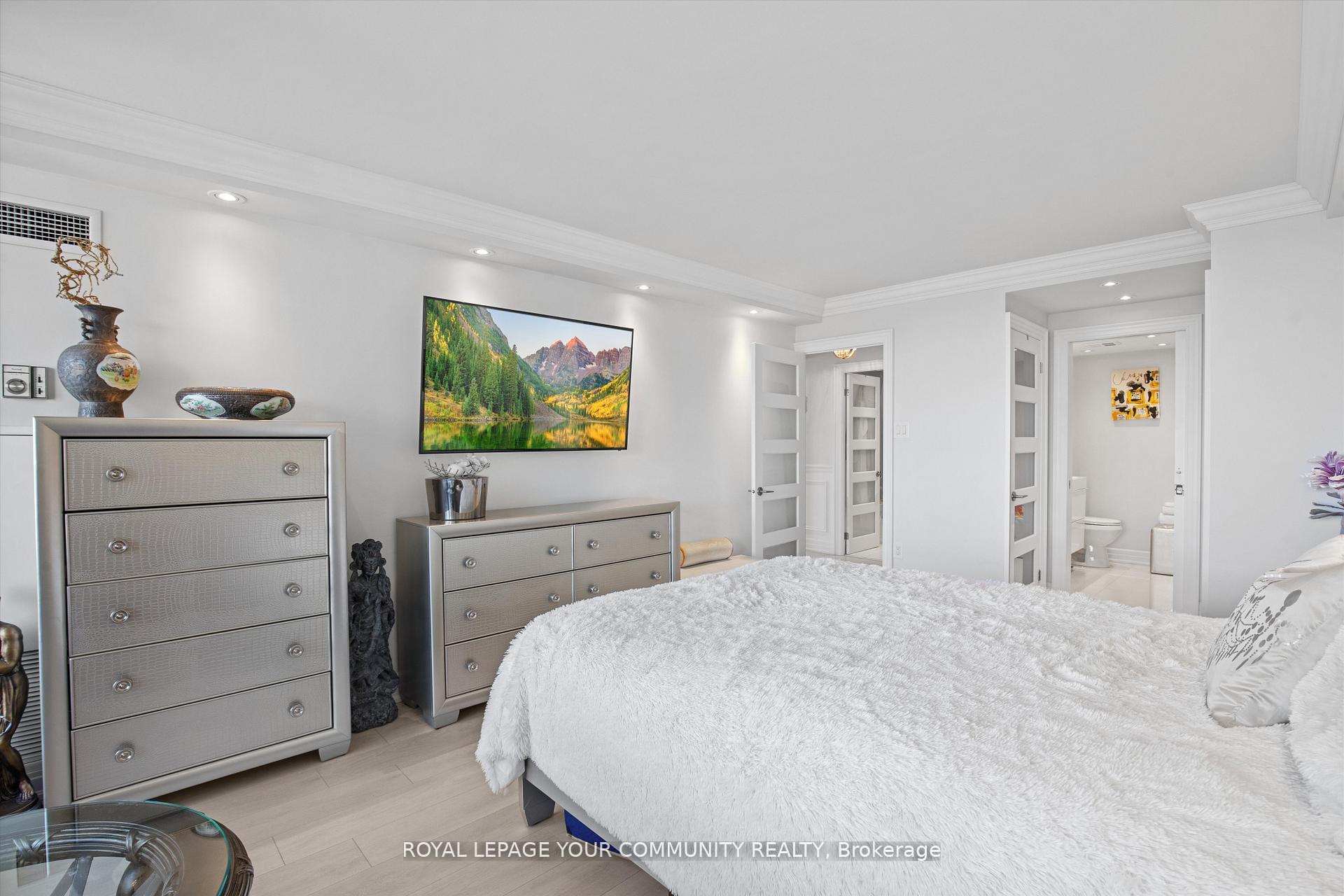 Photo 13 of Unit 503, 7420 Bathurst Street, Vaughan, Brownridge — HOMEH
