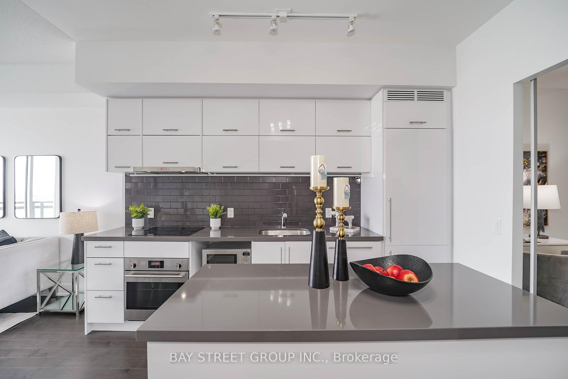 Photo 14 of Unit 909, 8081 Birchmount Road, Markham, Unionville — HOMEH