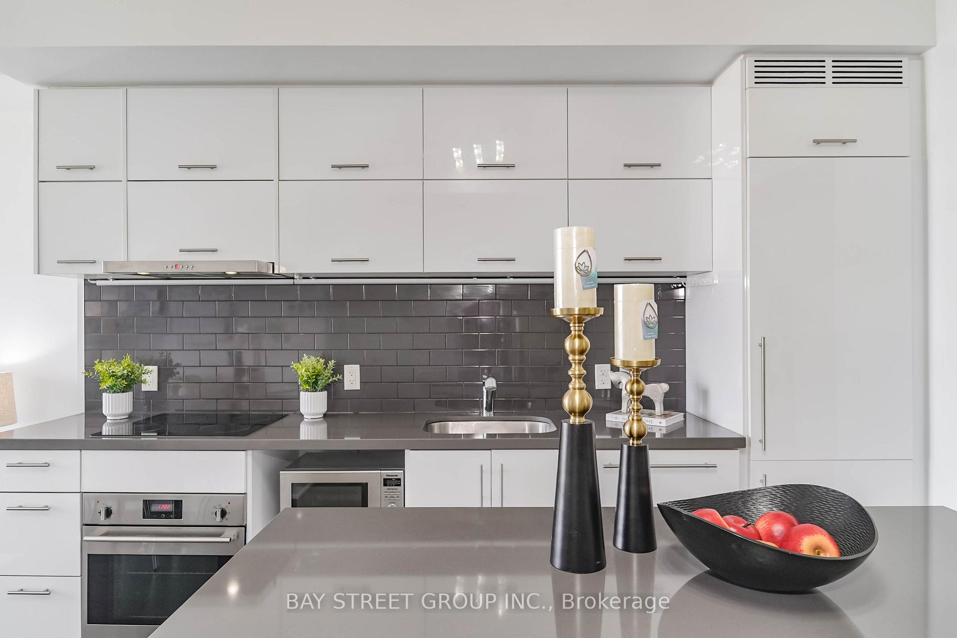 Photo 15 of Unit 909, 8081 Birchmount Road, Markham, Unionville — HOMEH