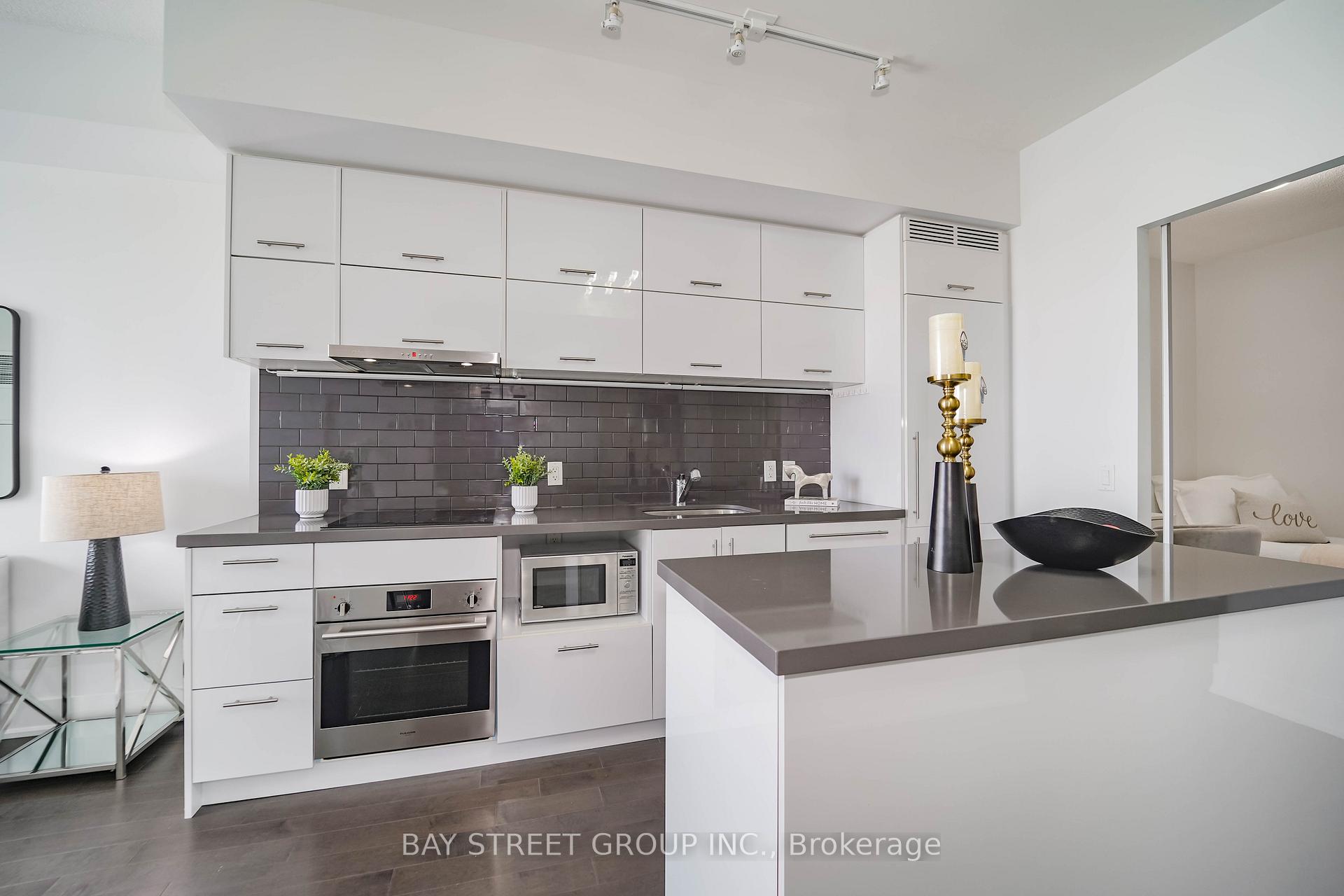Photo 16 of Unit 909, 8081 Birchmount Road, Markham, Unionville — HOMEH